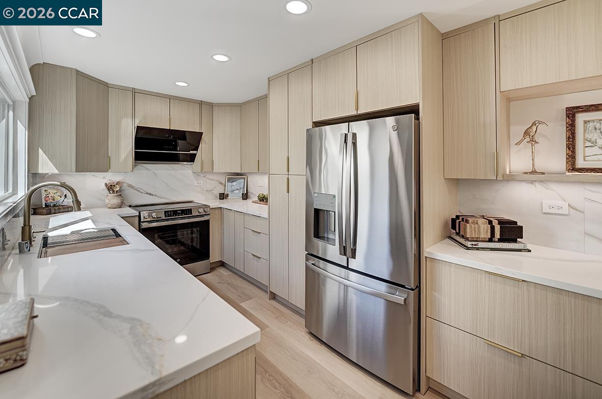 Photo #6: 41126563 Listing: Photo #6