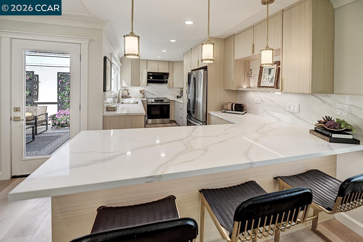 Photo #9: 41126563 Listing: Photo #9