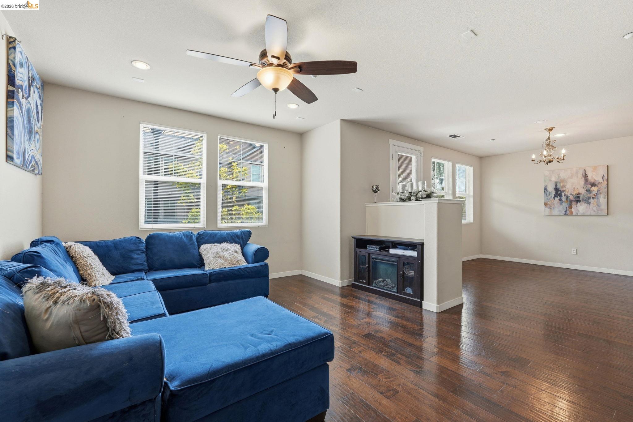 Photo #4: 41126565 Listing: Photo #4