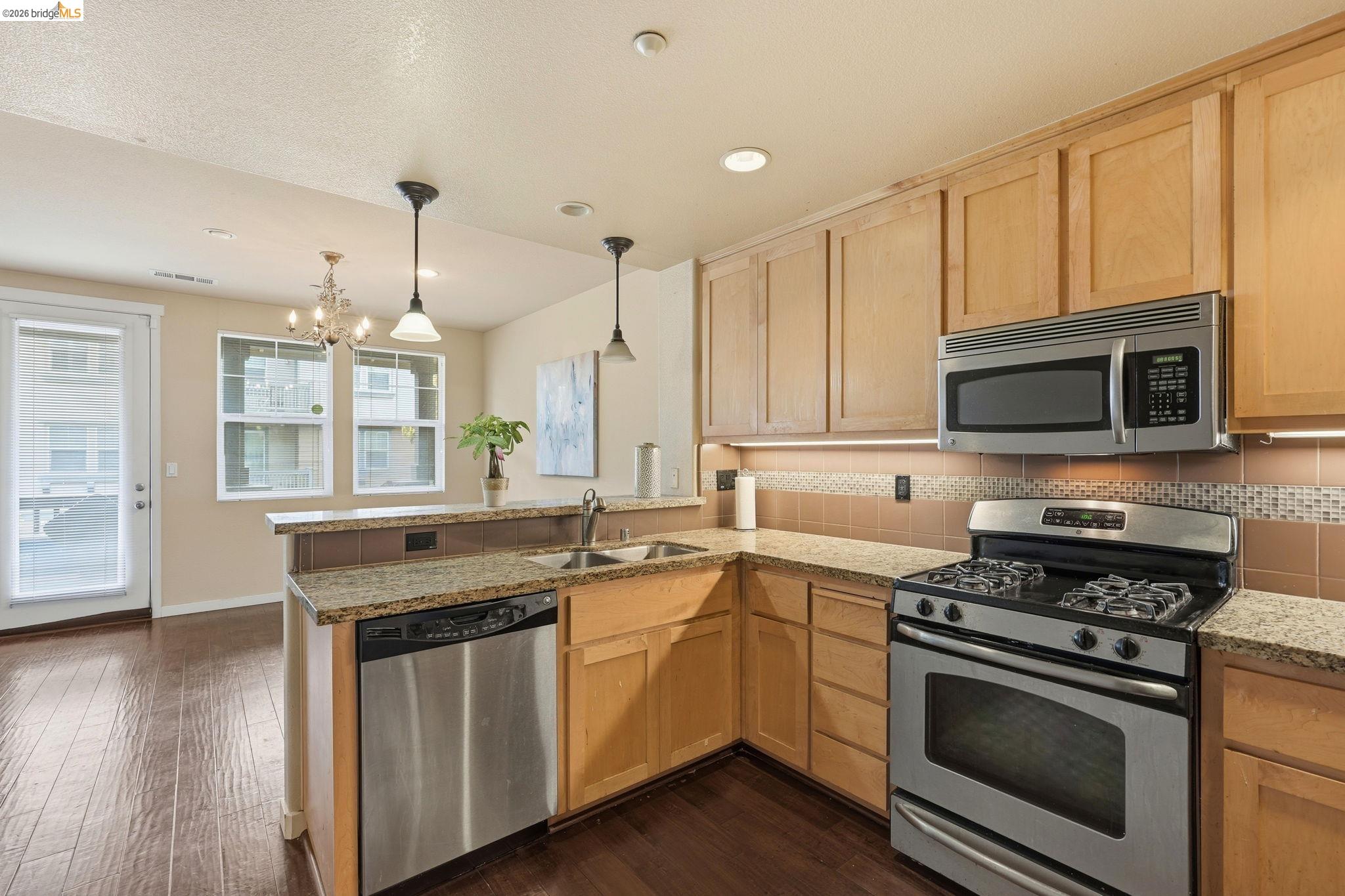 Photo #8: 41126565 Listing: Photo #8