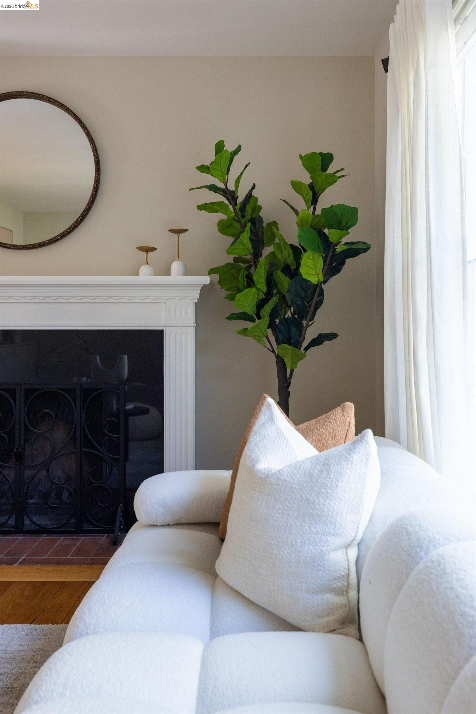 Detail Gallery Image 12 of 57 For 409 Pershing Dr, San Leandro,  CA 94577 - 3 Beds | 2 Baths