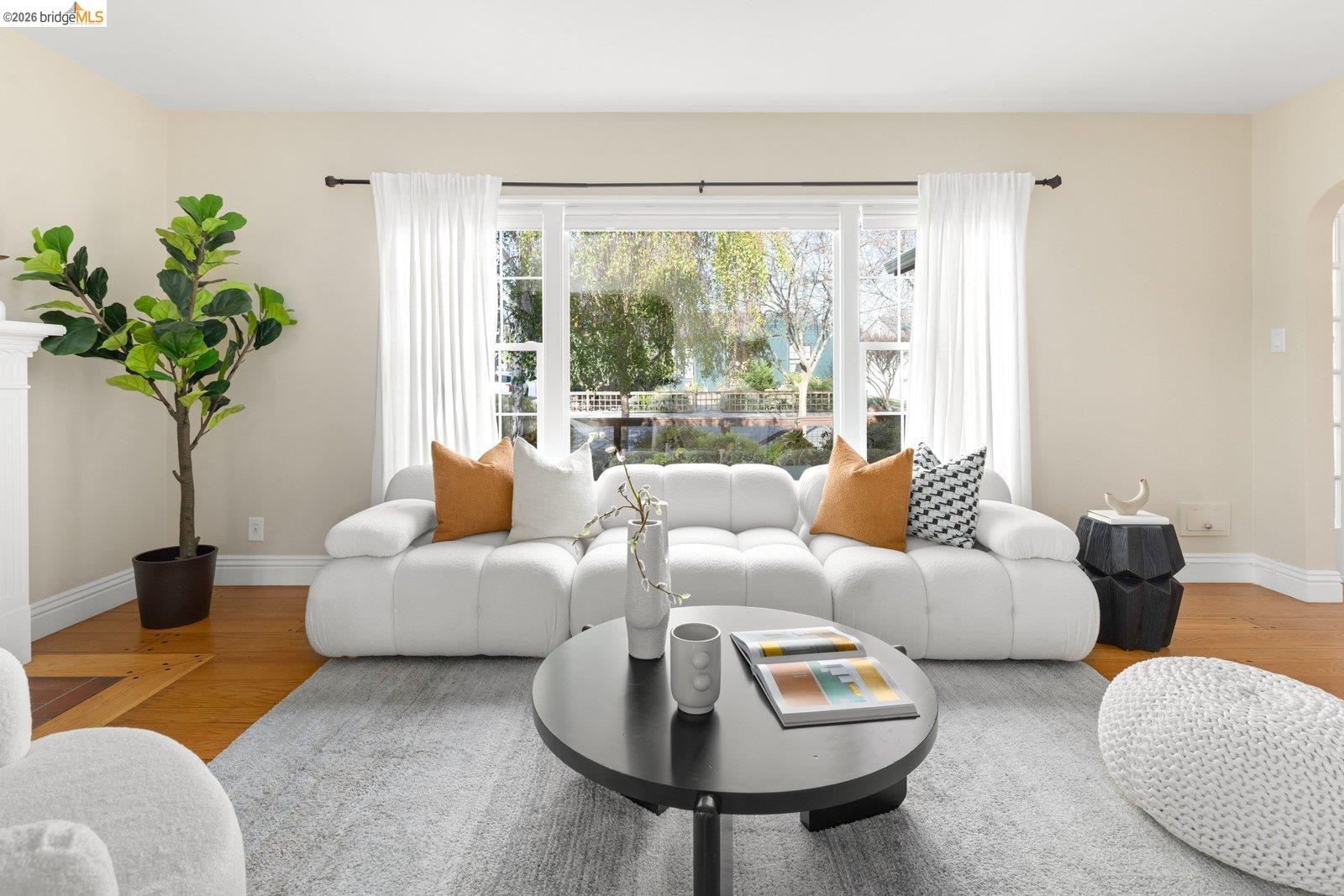 Detail Gallery Image 14 of 57 For 409 Pershing Dr, San Leandro,  CA 94577 - 3 Beds | 2 Baths