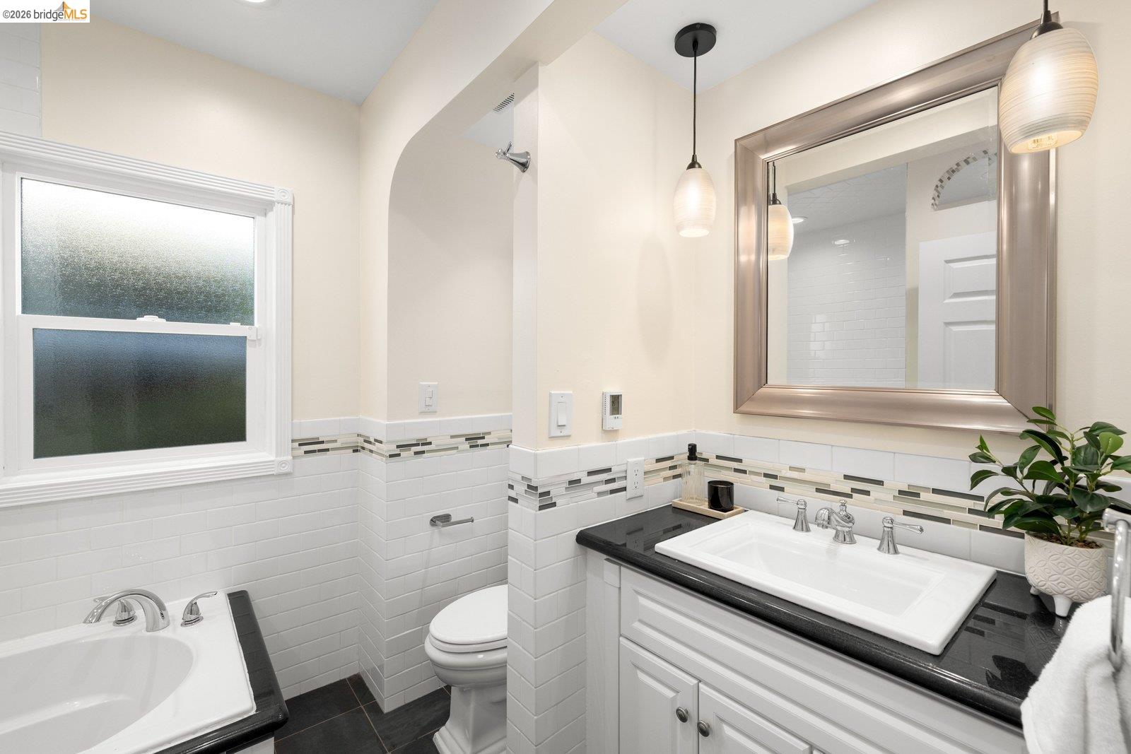 Detail Gallery Image 28 of 57 For 409 Pershing Dr, San Leandro,  CA 94577 - 3 Beds | 2 Baths