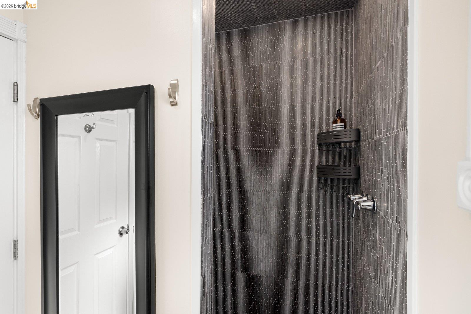 Detail Gallery Image 33 of 57 For 409 Pershing Dr, San Leandro,  CA 94577 - 3 Beds | 2 Baths