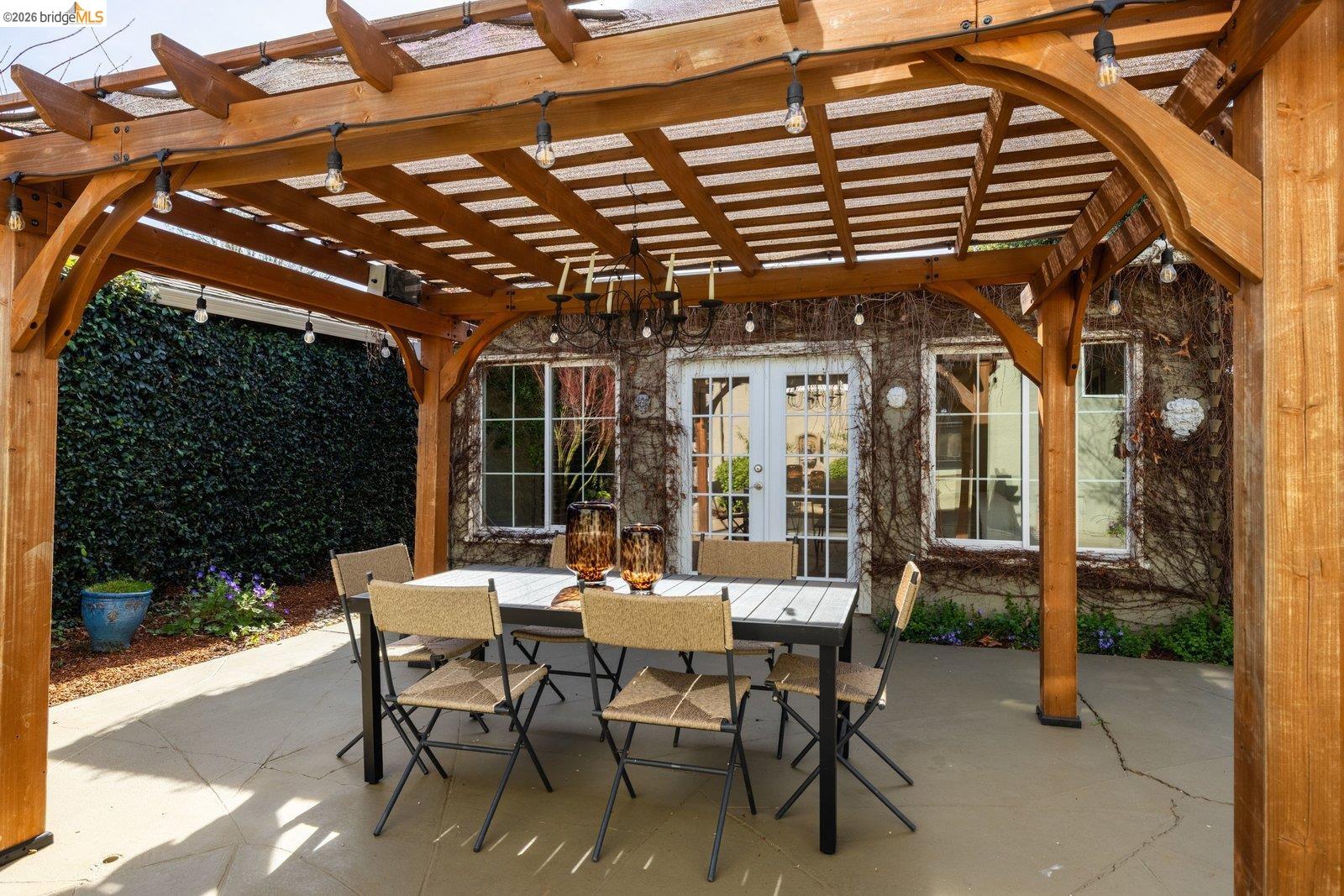 Detail Gallery Image 39 of 57 For 409 Pershing Dr, San Leandro,  CA 94577 - 3 Beds | 2 Baths