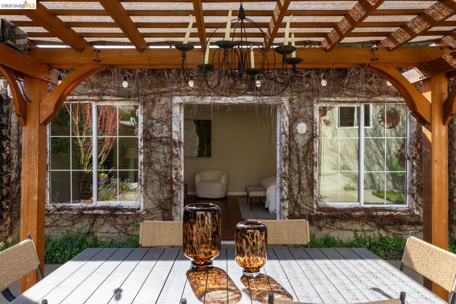 Detail Gallery Image 40 of 57 For 409 Pershing Dr, San Leandro,  CA 94577 - 3 Beds | 2 Baths