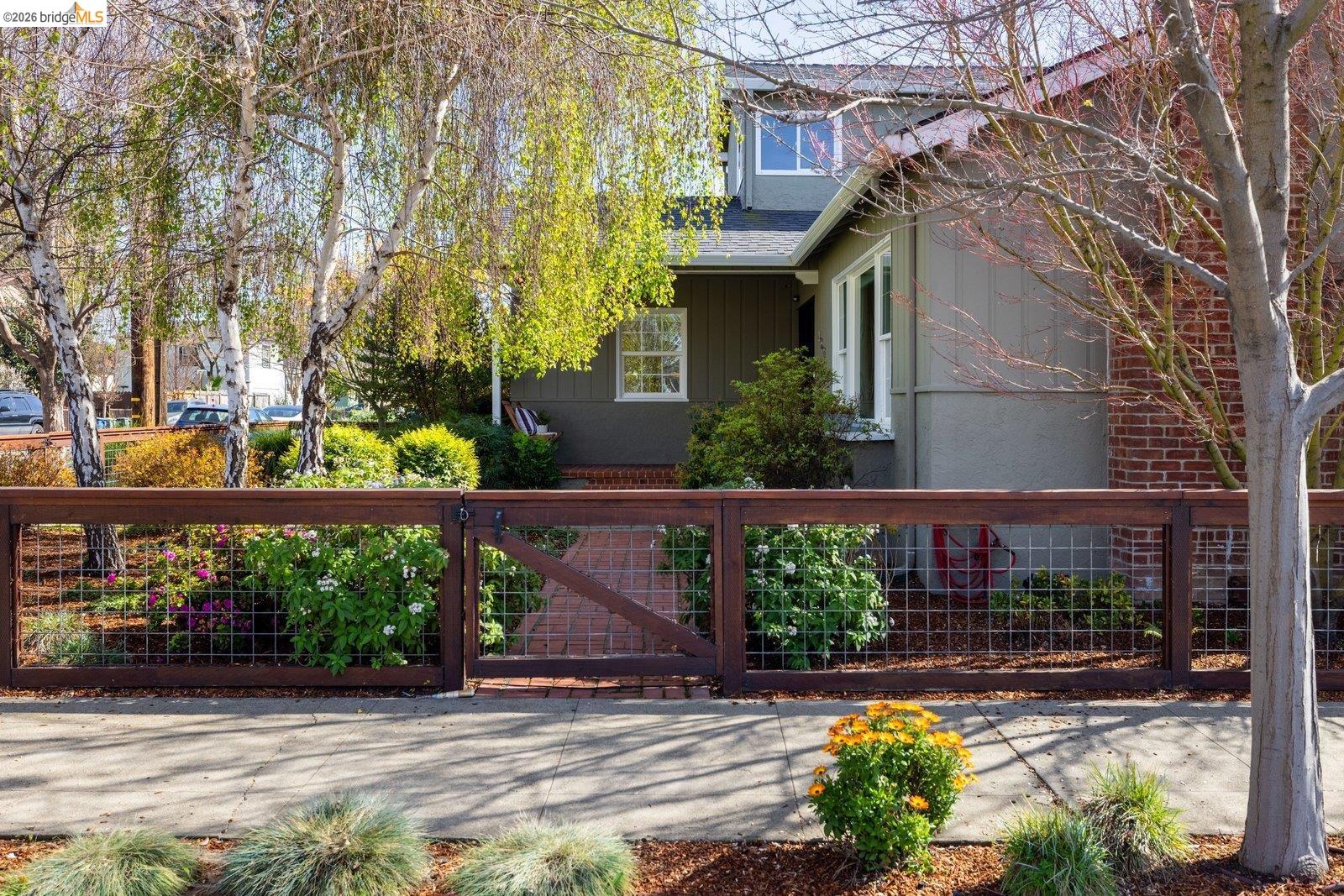 Detail Gallery Image 5 of 57 For 409 Pershing Dr, San Leandro,  CA 94577 - 3 Beds | 2 Baths