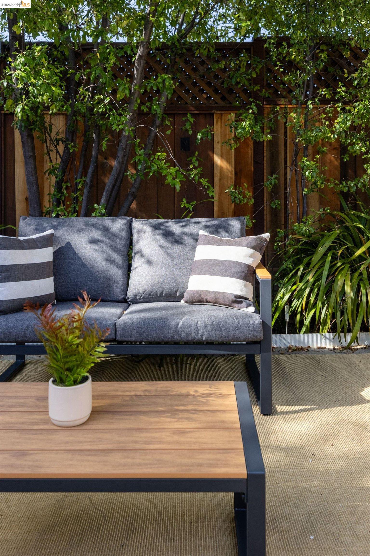 Detail Gallery Image 46 of 57 For 409 Pershing Dr, San Leandro,  CA 94577 - 3 Beds | 2 Baths