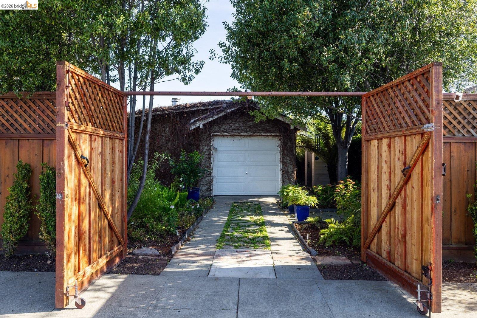 Detail Gallery Image 48 of 57 For 409 Pershing Dr, San Leandro,  CA 94577 - 3 Beds | 2 Baths