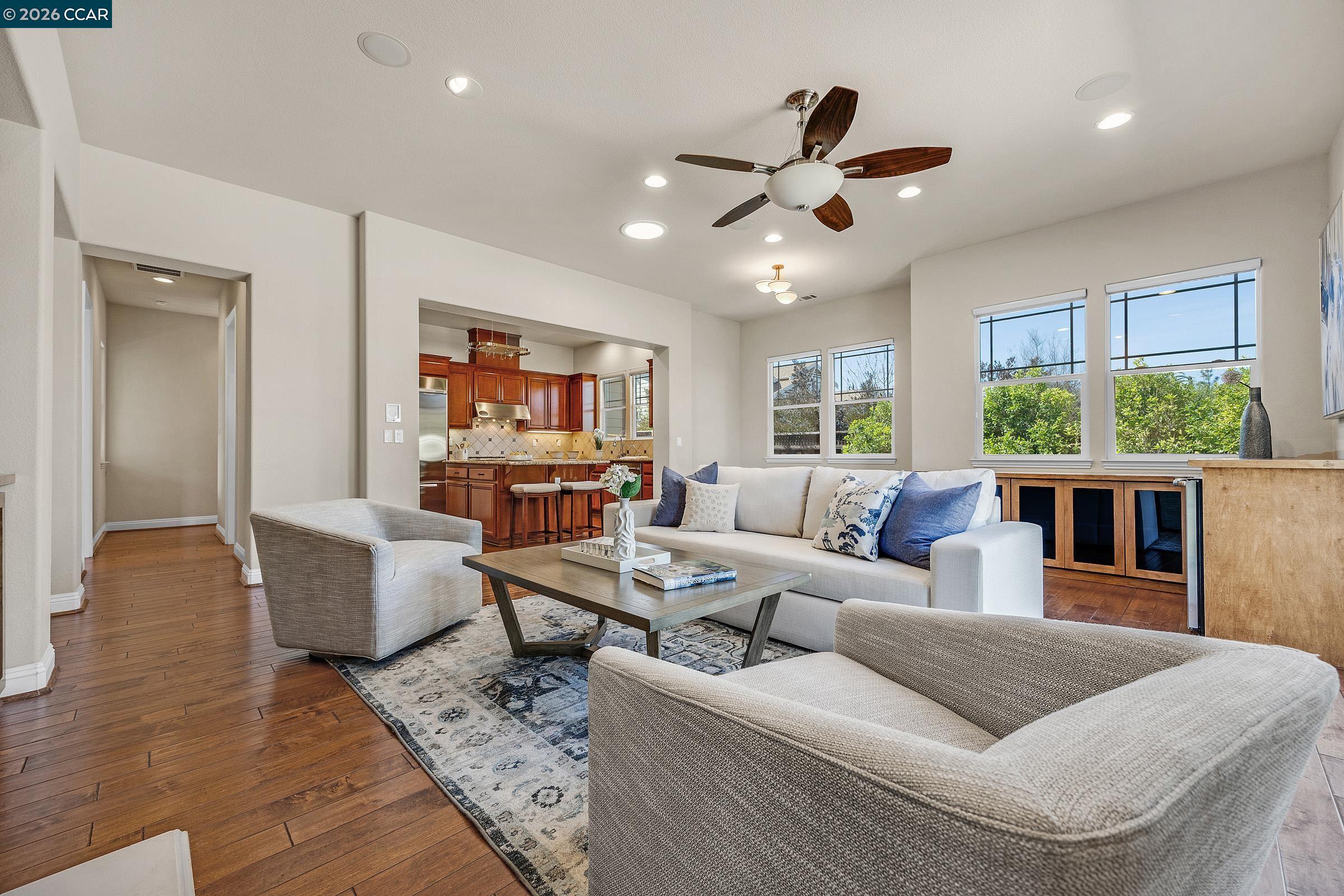 Detail Gallery Image 13 of 43 For 5 Pardi Ln, Clayton,  CA 94517 - 5 Beds | 3 Baths