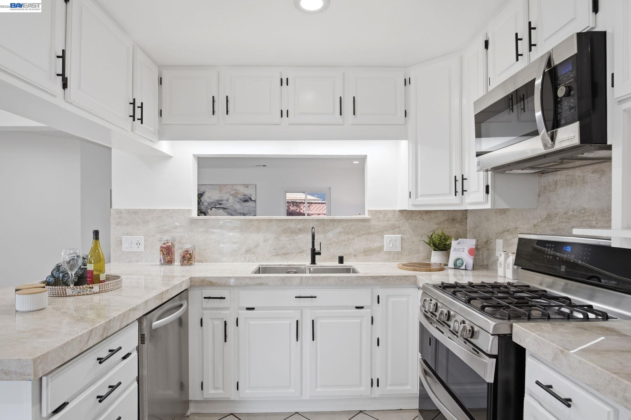 Detail Gallery Image 11 of 43 For 4531 Stevenson Blvd, Fremont,  CA 94538 - 4 Beds | 2 Baths