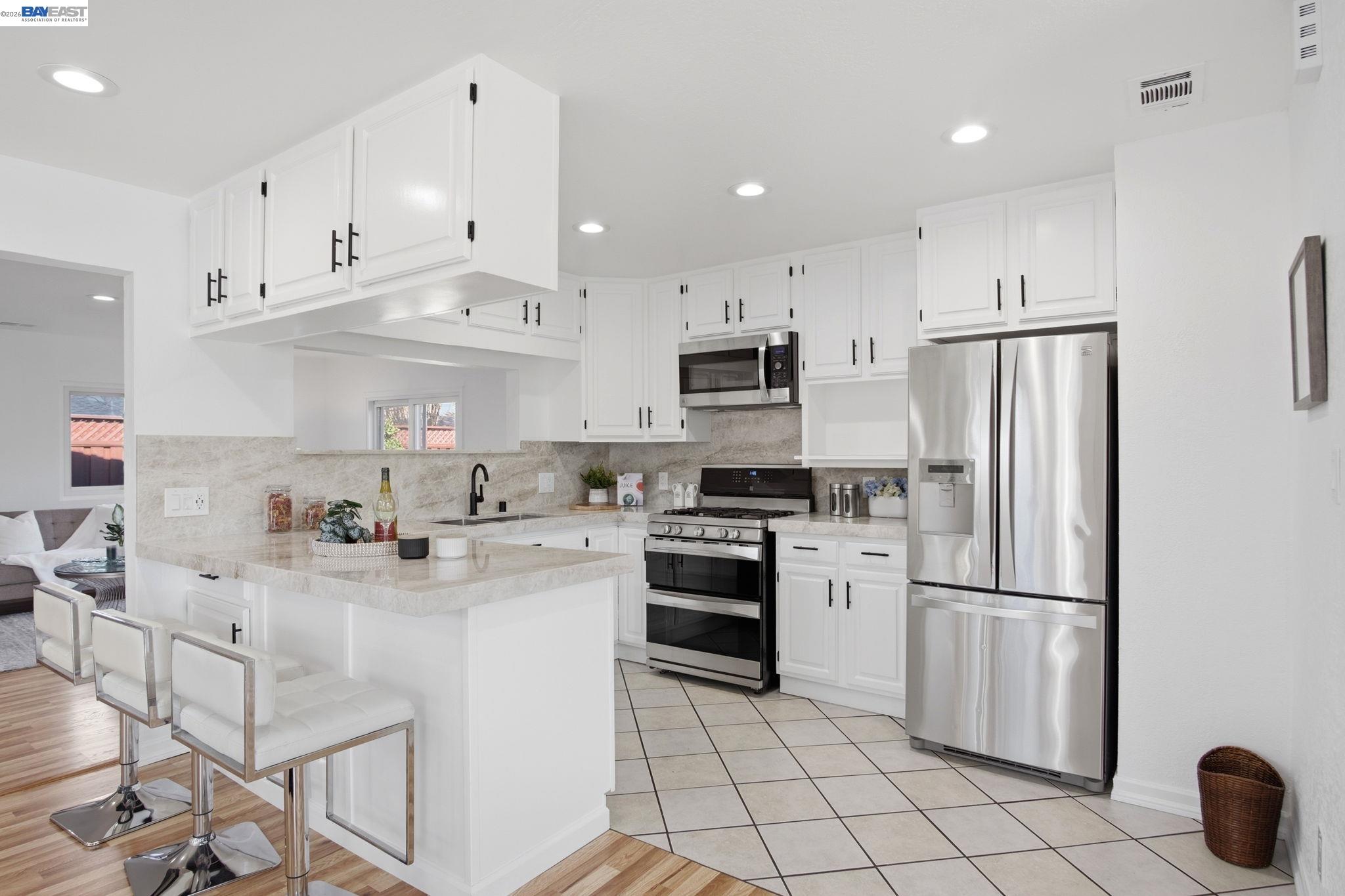 Detail Gallery Image 8 of 43 For 4531 Stevenson Blvd, Fremont,  CA 94538 - 4 Beds | 2 Baths