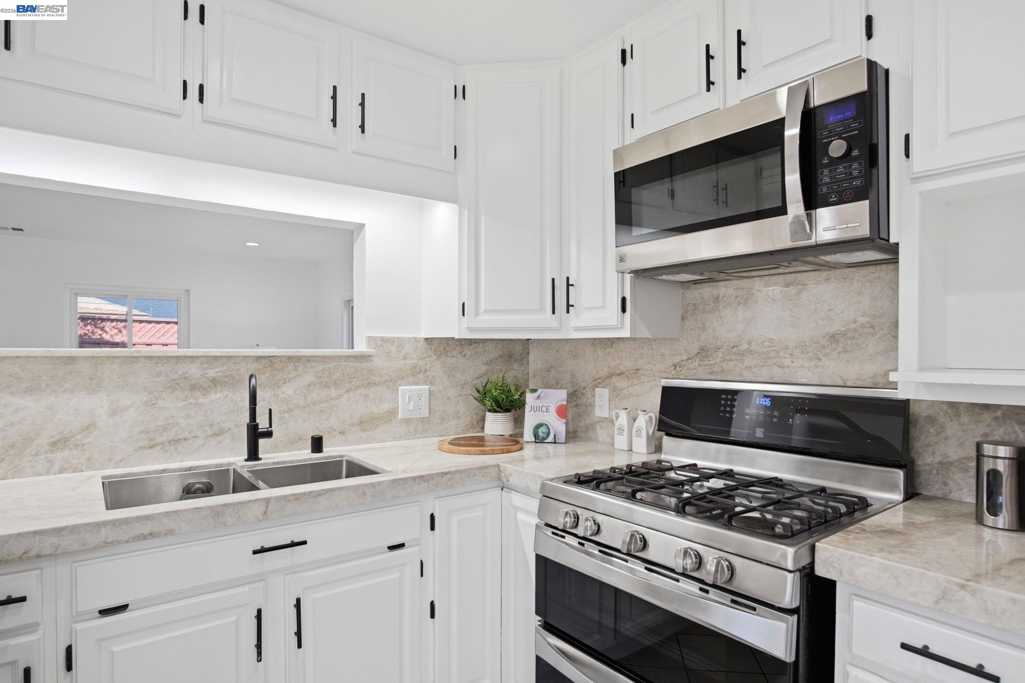 Detail Gallery Image 9 of 43 For 4531 Stevenson Blvd, Fremont,  CA 94538 - 4 Beds | 2 Baths