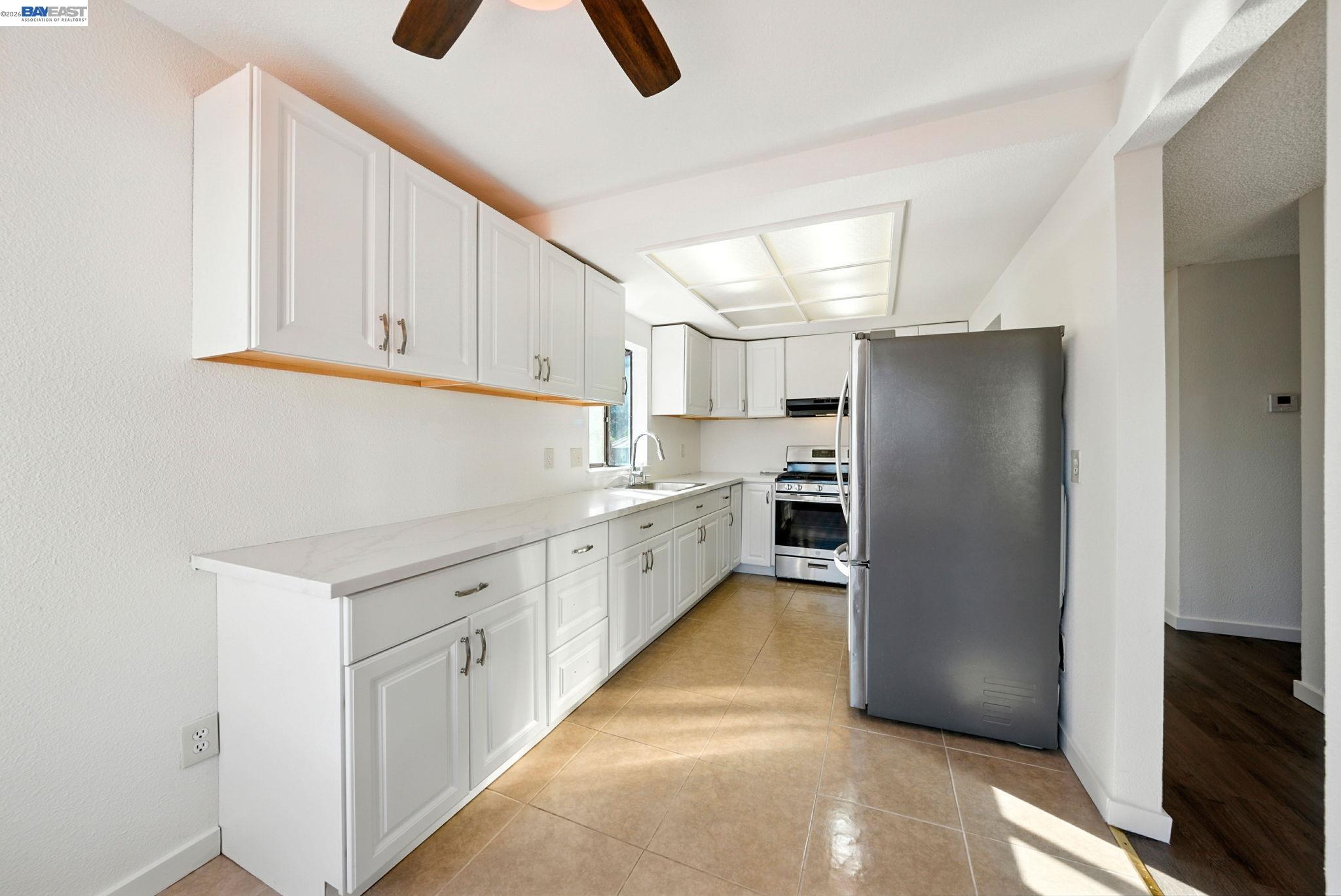 Detail Gallery Image 12 of 58 For 2524 Brazil Ct, Antioch,  CA 94509 - 4 Beds | 3 Baths