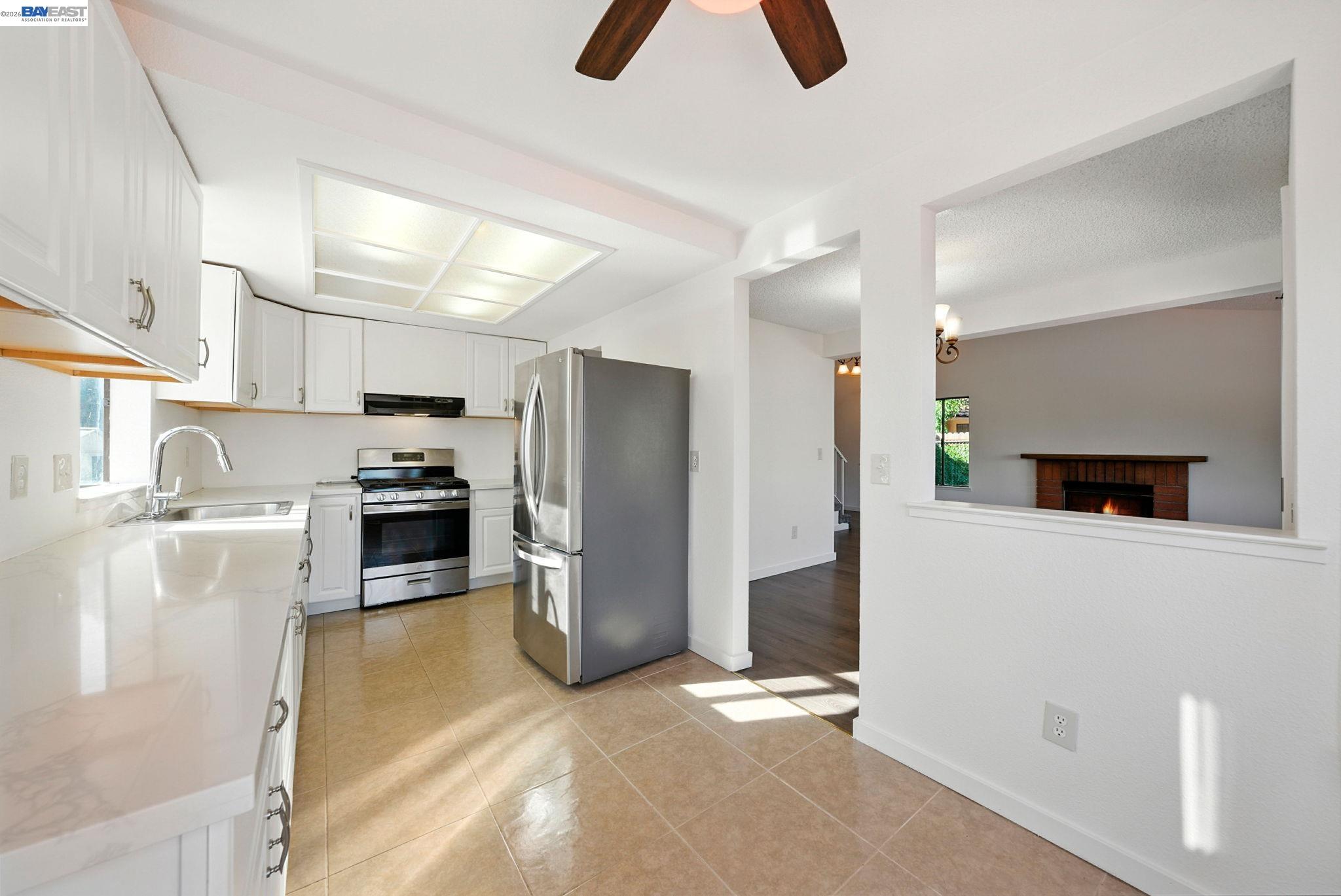 Detail Gallery Image 13 of 58 For 2524 Brazil Ct, Antioch,  CA 94509 - 4 Beds | 3 Baths