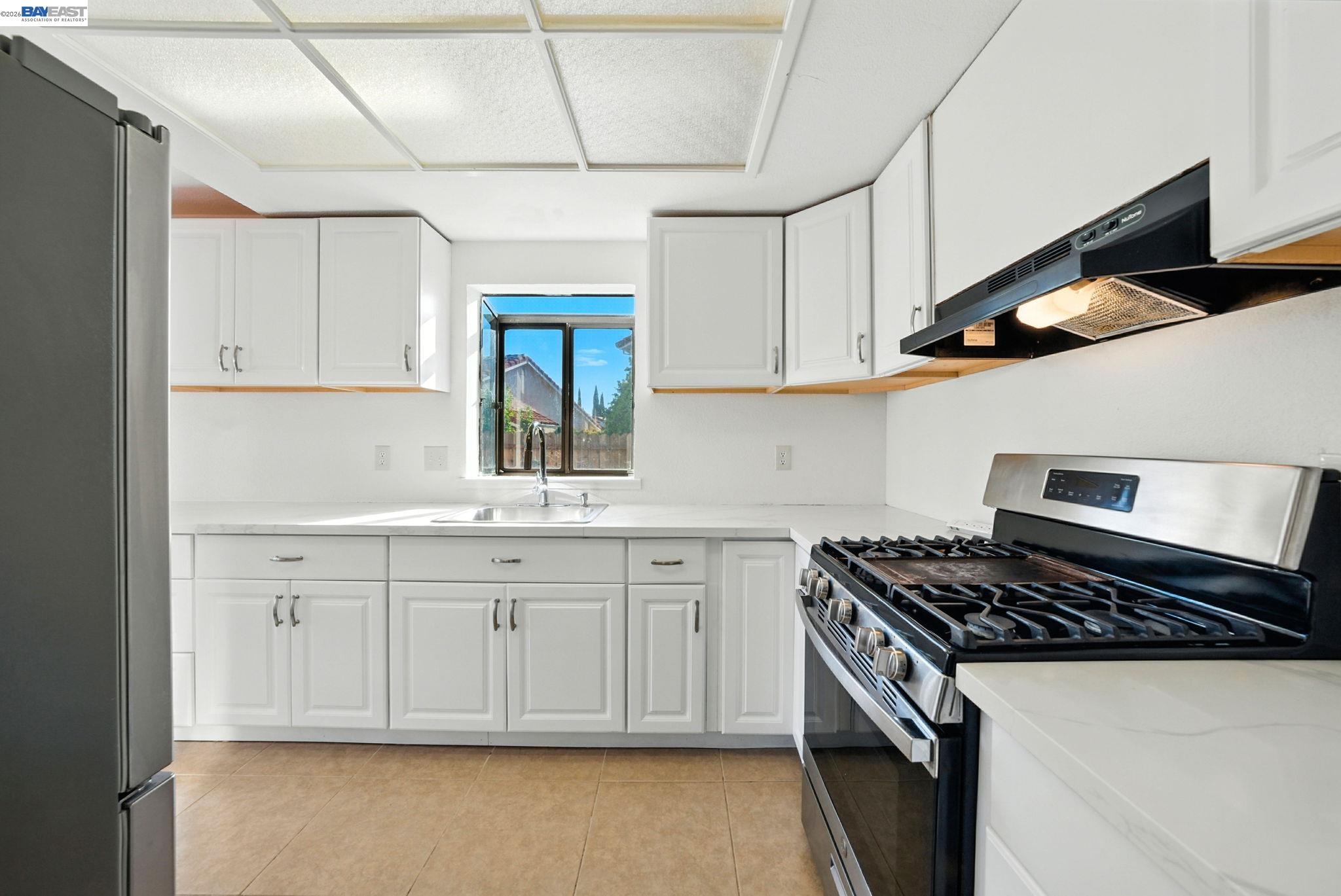 Detail Gallery Image 15 of 58 For 2524 Brazil Ct, Antioch,  CA 94509 - 4 Beds | 3 Baths