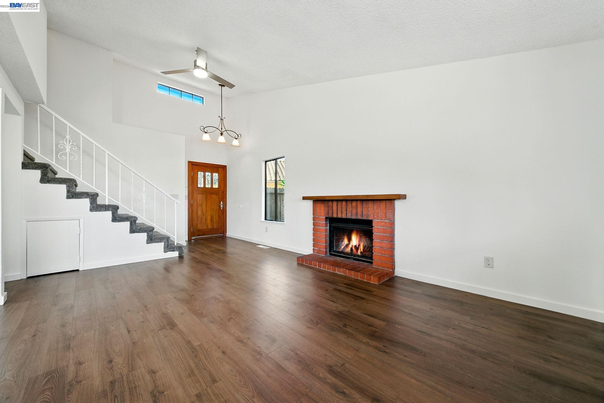 Detail Gallery Image 5 of 58 For 2524 Brazil Ct, Antioch,  CA 94509 - 4 Beds | 3 Baths