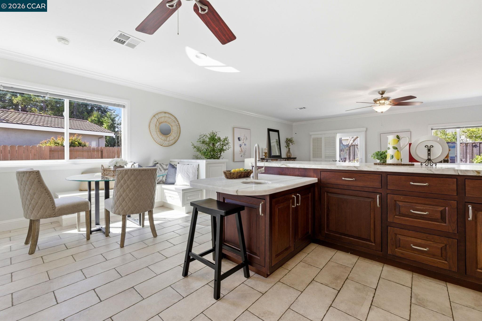Detail Gallery Image 9 of 20 For 1941 Woodmoor Ct, Concord,  CA 94518 - 3 Beds | 2 Baths