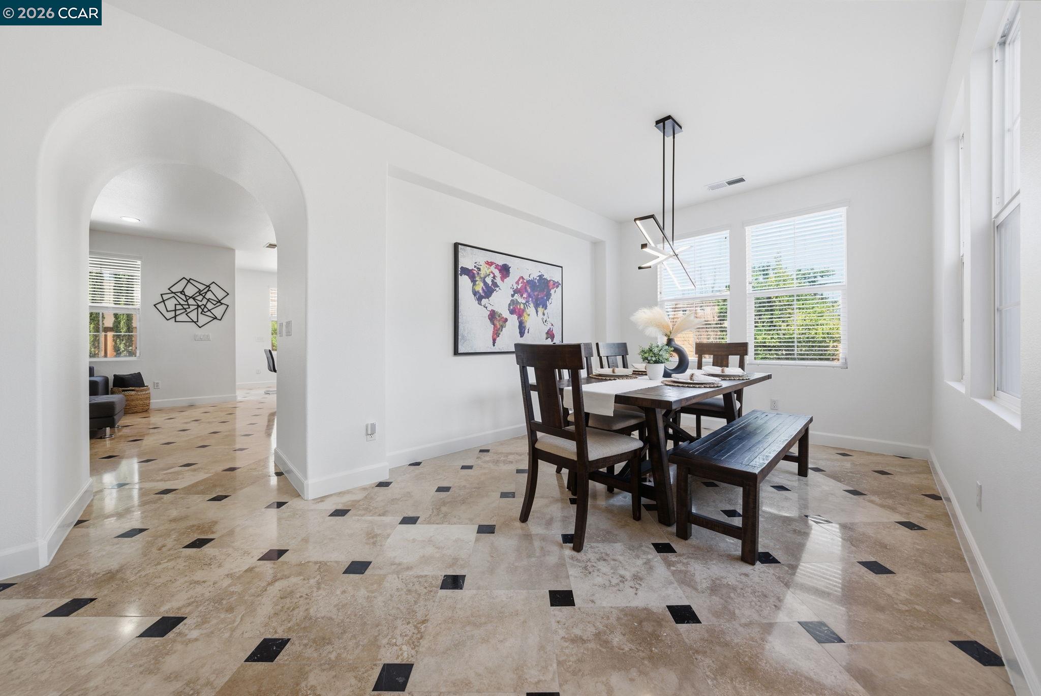 Detail Gallery Image 11 of 60 For 5324 Swainsons Ct, Concord,  CA 94521 - 5 Beds | 4/1 Baths