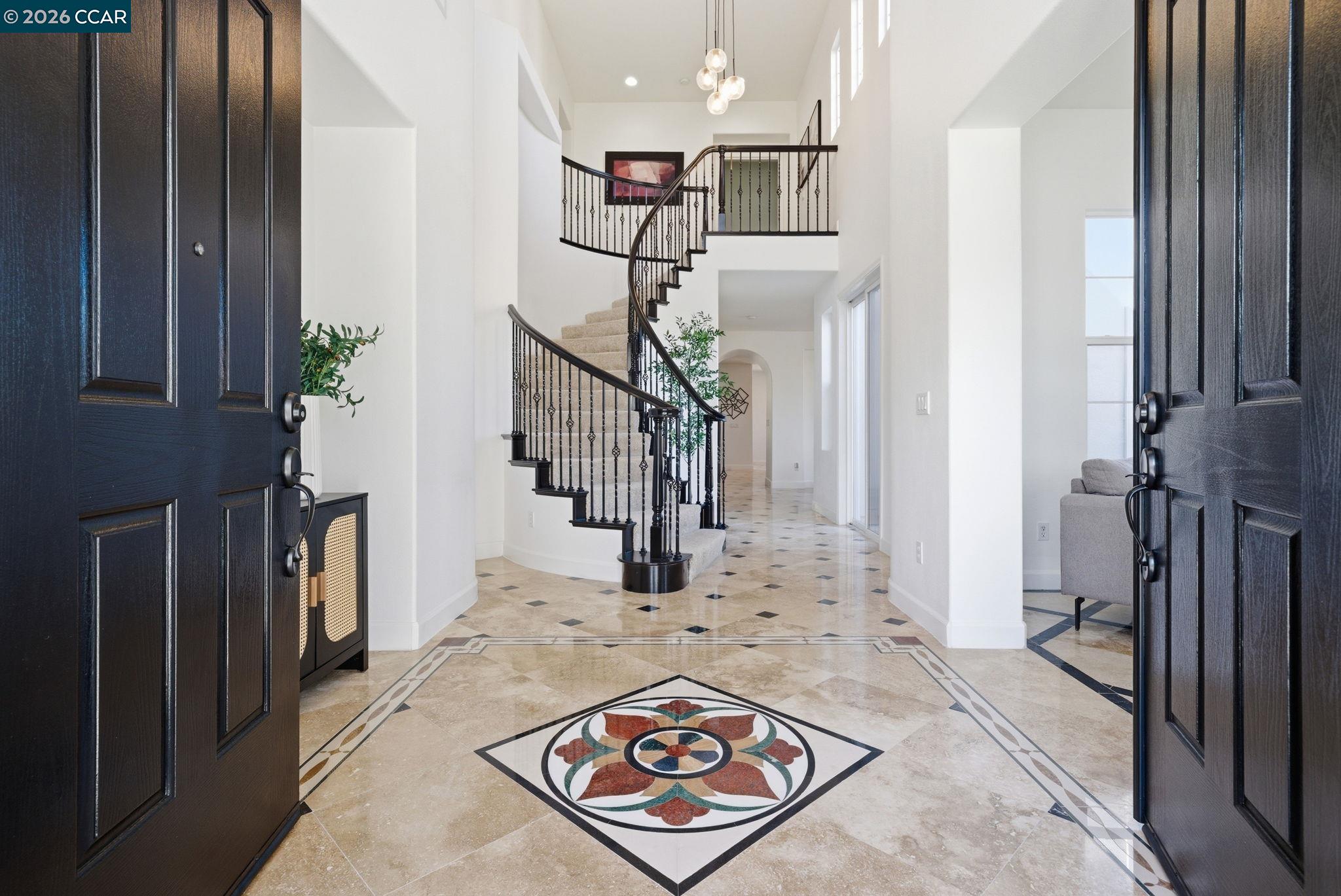 Detail Gallery Image 6 of 60 For 5324 Swainsons Ct, Concord,  CA 94521 - 5 Beds | 4/1 Baths