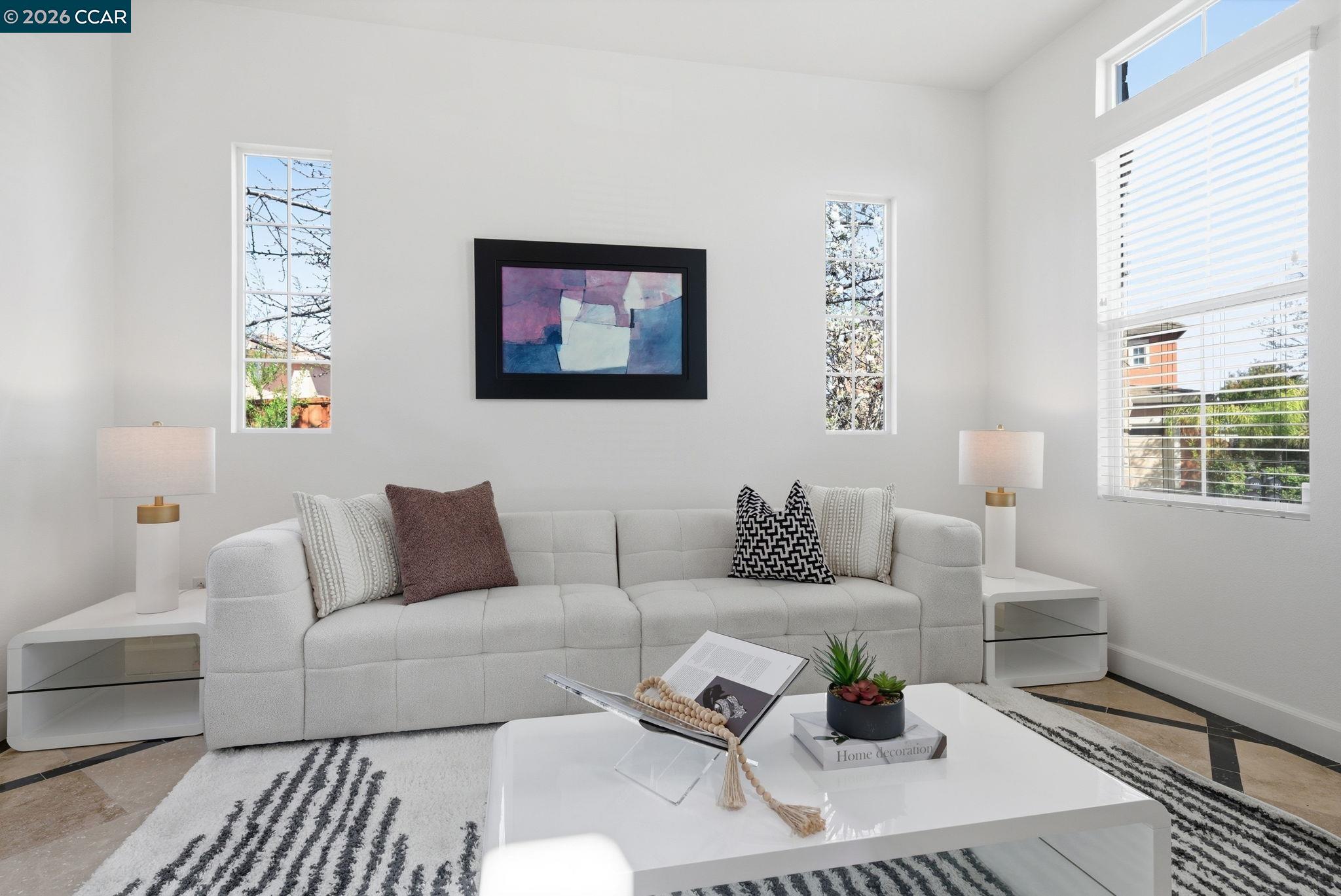 Detail Gallery Image 10 of 60 For 5324 Swainsons Ct, Concord,  CA 94521 - 5 Beds | 4/1 Baths