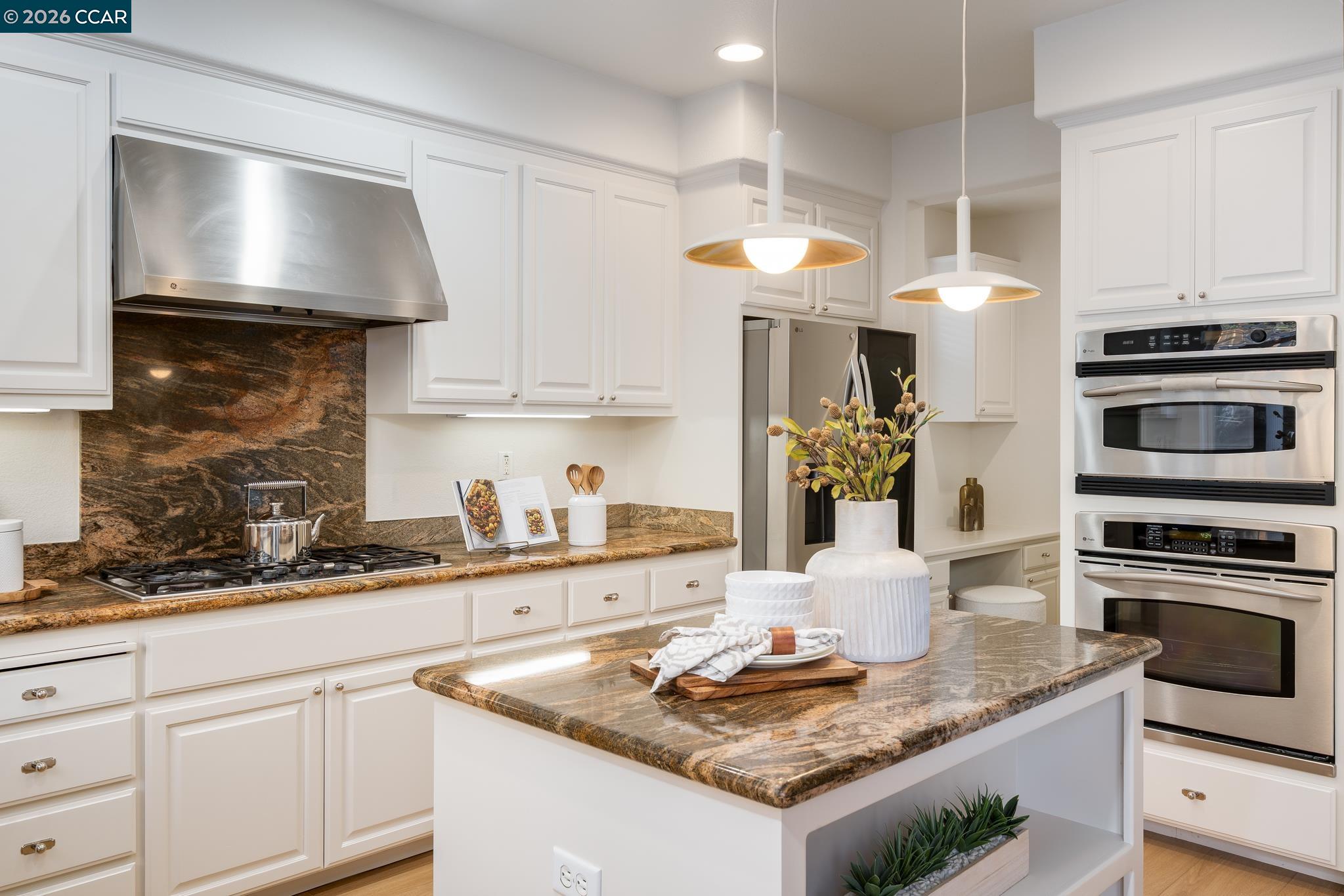 Detail Gallery Image 11 of 27 For 3138 Ashbrook Ln, San Ramon,  CA 94582 - 4 Beds | 3 Baths