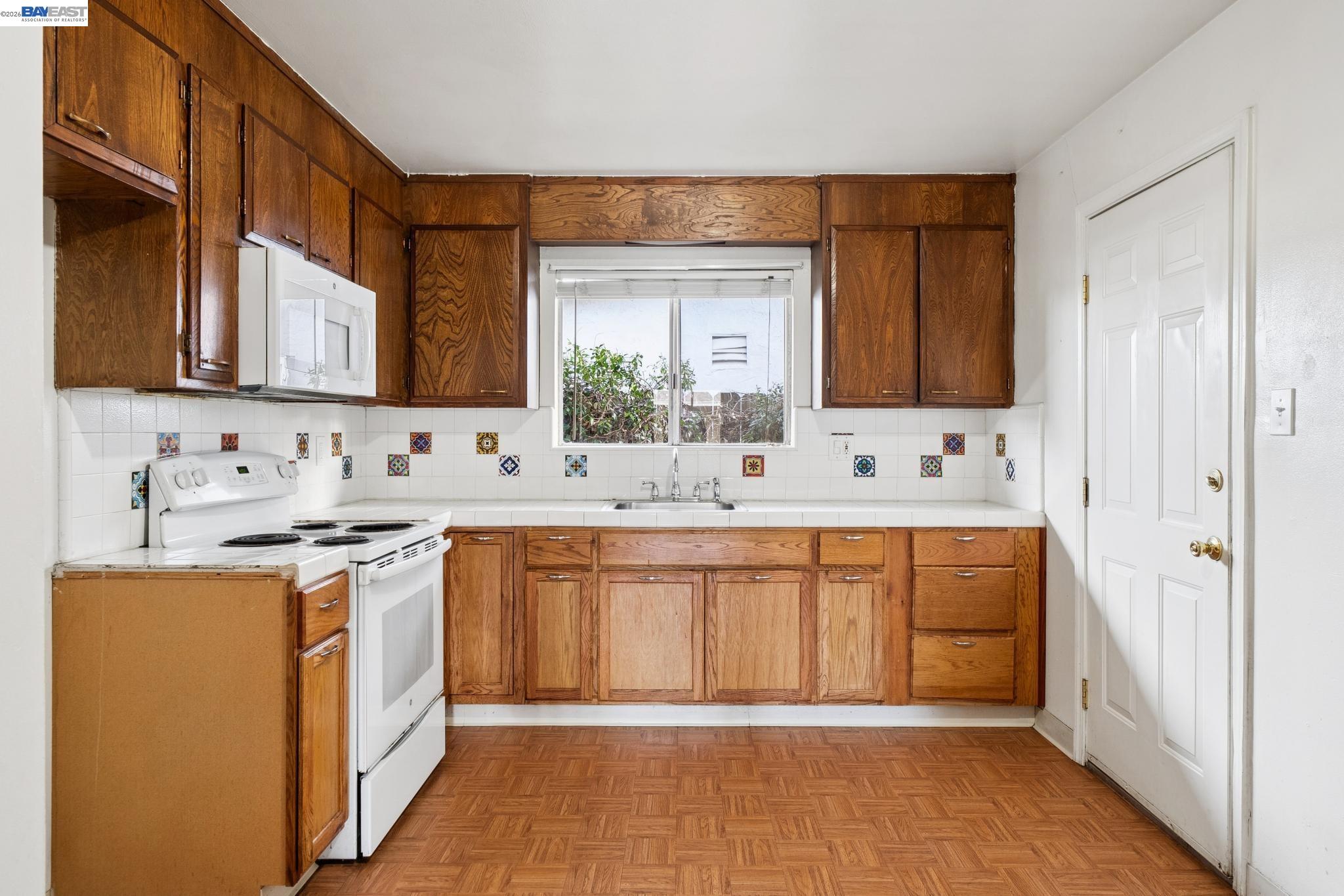 Detail Gallery Image 10 of 38 For 1384 Berry Ln, Brentwood,  CA 94513 - – Beds | – Baths