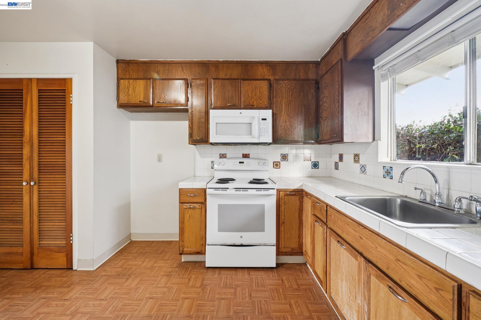 Detail Gallery Image 13 of 38 For 1384 Berry Ln, Brentwood,  CA 94513 - – Beds | – Baths