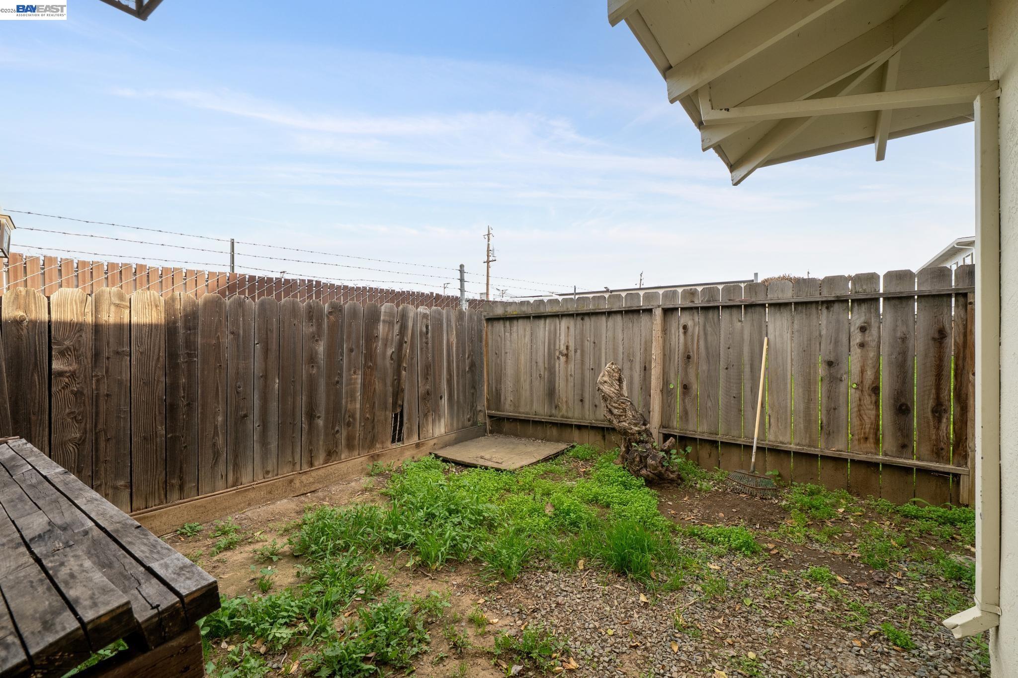 Detail Gallery Image 34 of 38 For 1384 Berry Ln, Brentwood,  CA 94513 - – Beds | – Baths