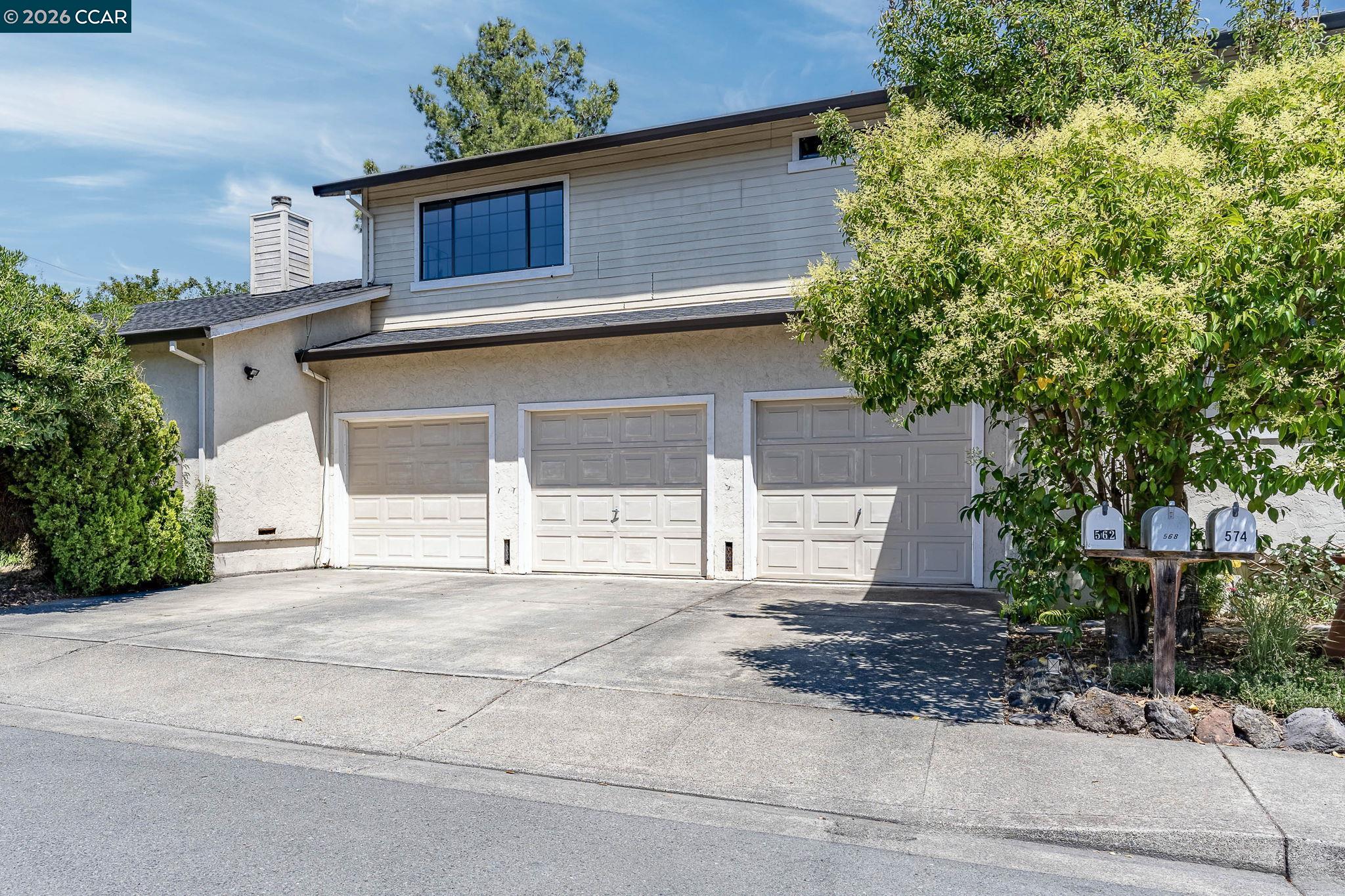 Detail Gallery Image 2 of 47 For 585 Studley St #4,  Sonoma,  CA 95476-6405 - 2 Beds | 2 Baths