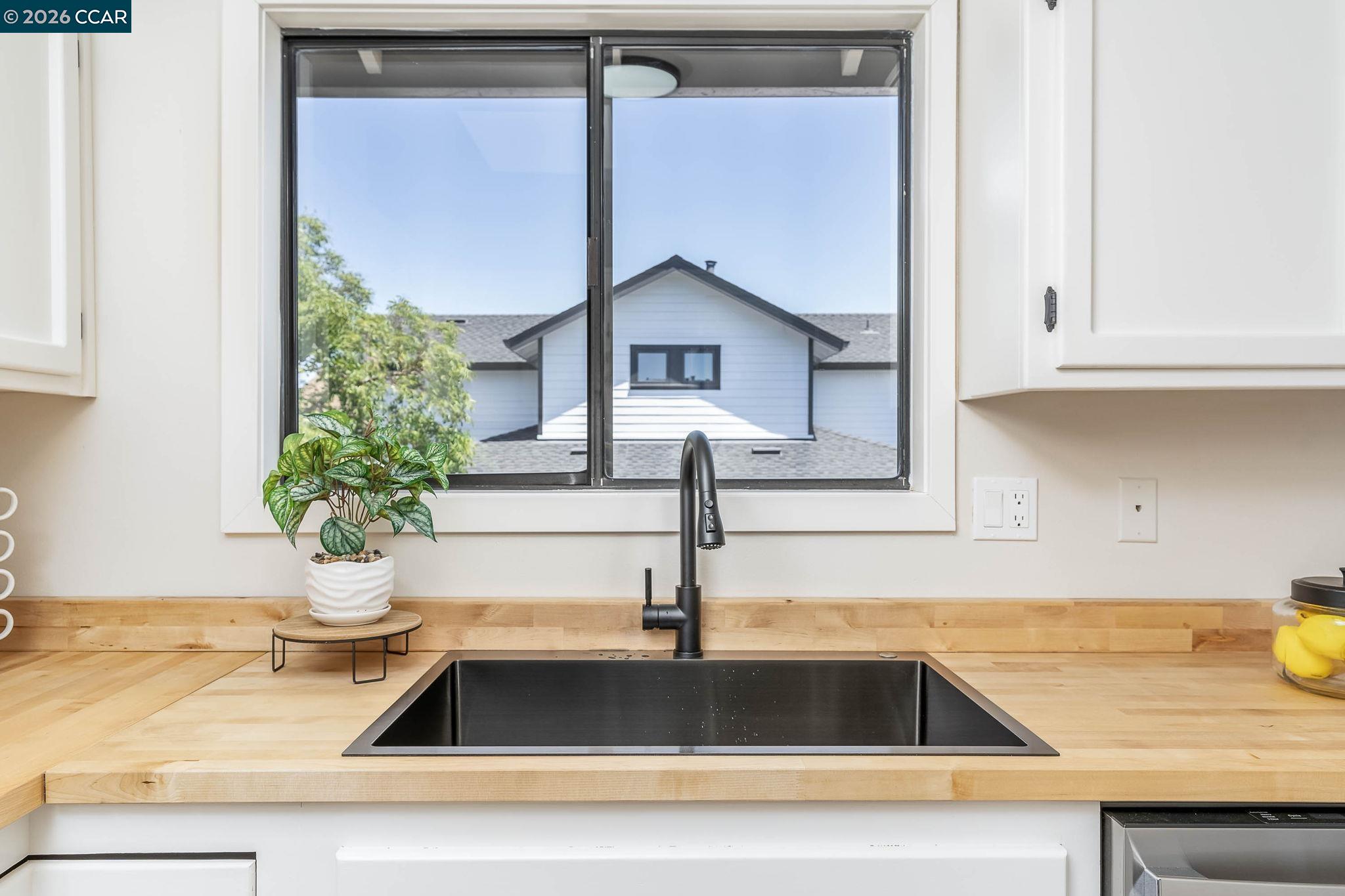Detail Gallery Image 12 of 47 For 585 Studley St #4,  Sonoma,  CA 95476-6405 - 2 Beds | 2 Baths