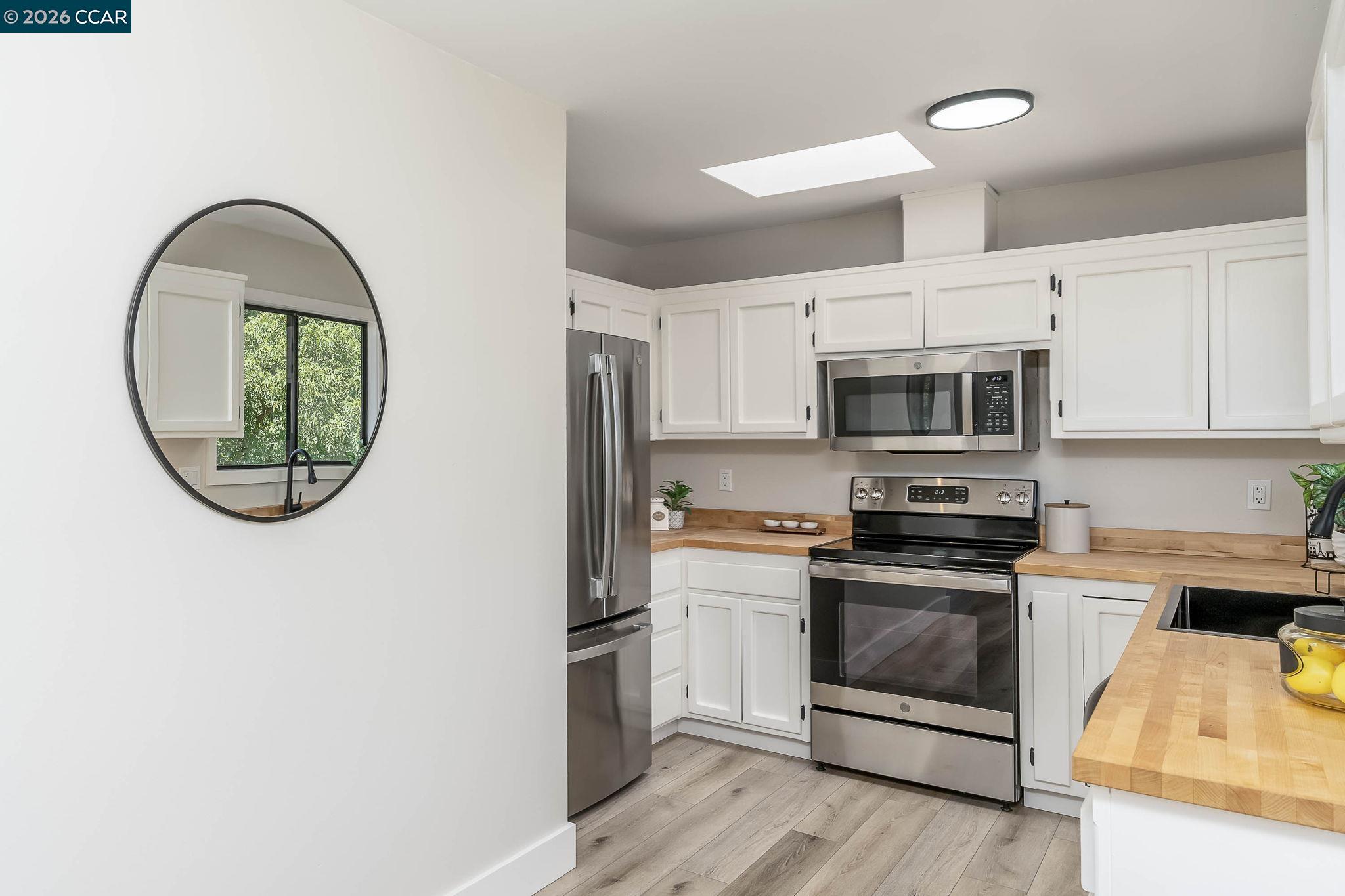 Detail Gallery Image 14 of 47 For 585 Studley St #4,  Sonoma,  CA 95476-6405 - 2 Beds | 2 Baths
