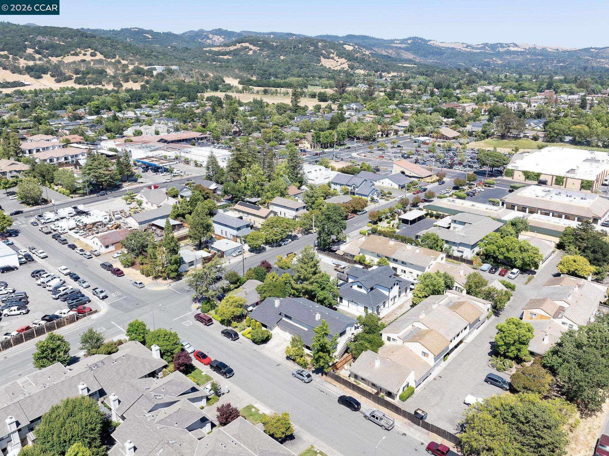 Detail Gallery Image 44 of 47 For 585 Studley St #4,  Sonoma,  CA 95476-6405 - 2 Beds | 2 Baths