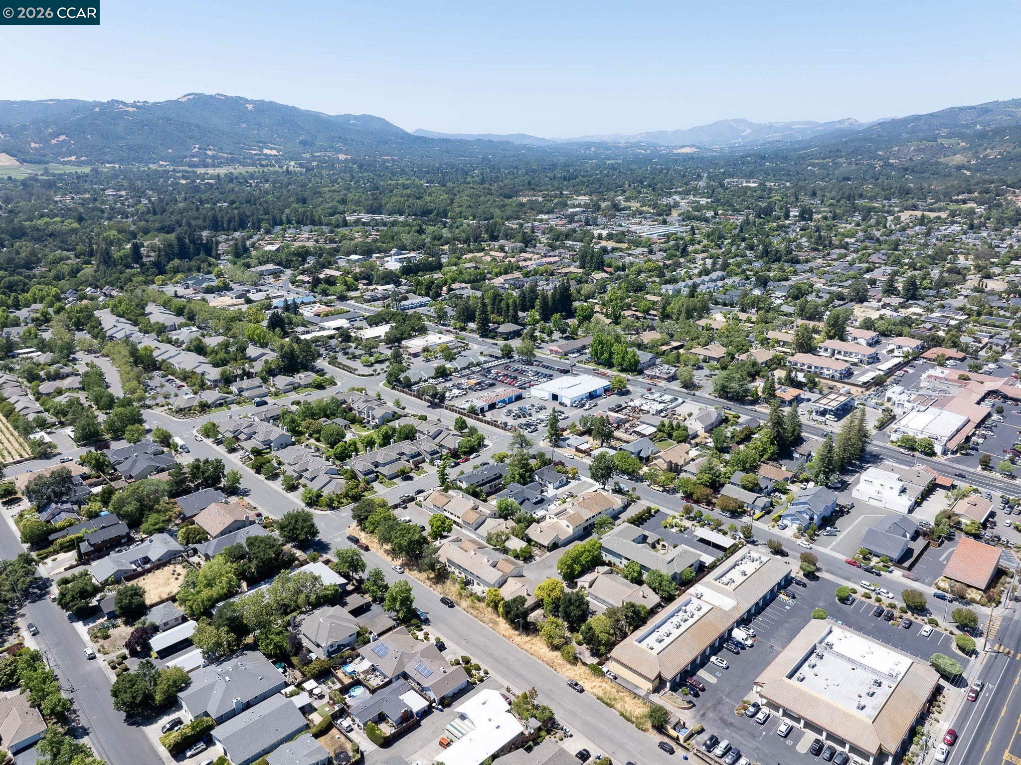 Detail Gallery Image 46 of 47 For 585 Studley St #4,  Sonoma,  CA 95476-6405 - 2 Beds | 2 Baths