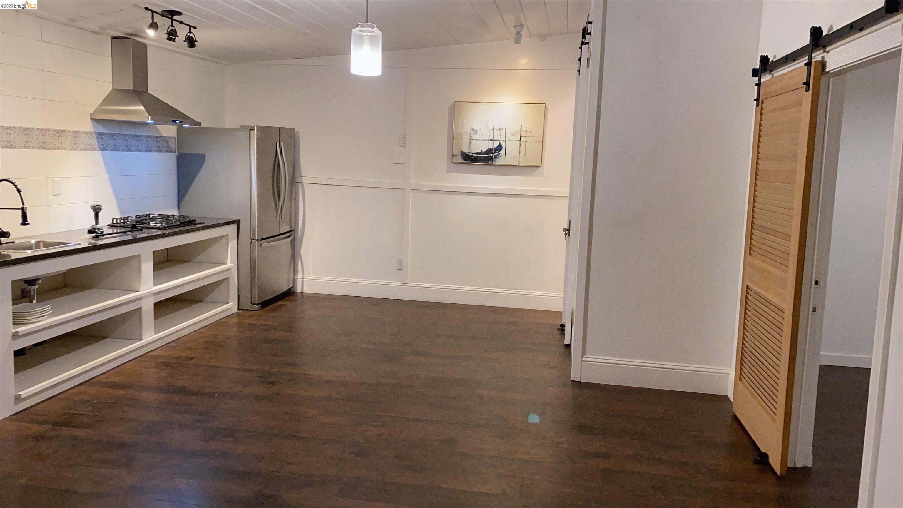 Detail Gallery Image 5 of 28 For 414 E 12th St, Oakland,  CA 94606 - – Beds | – Baths