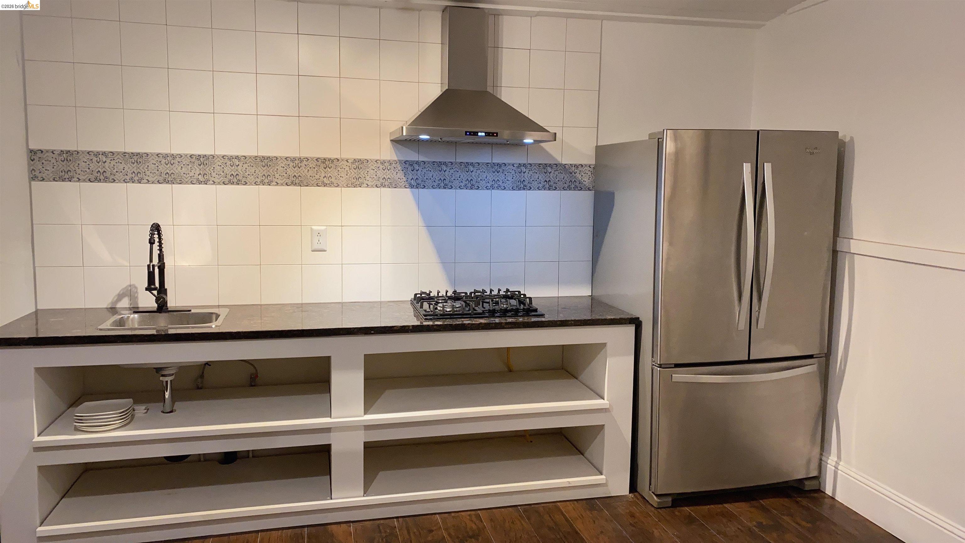 Detail Gallery Image 9 of 28 For 414 E 12th St, Oakland,  CA 94606 - – Beds | – Baths