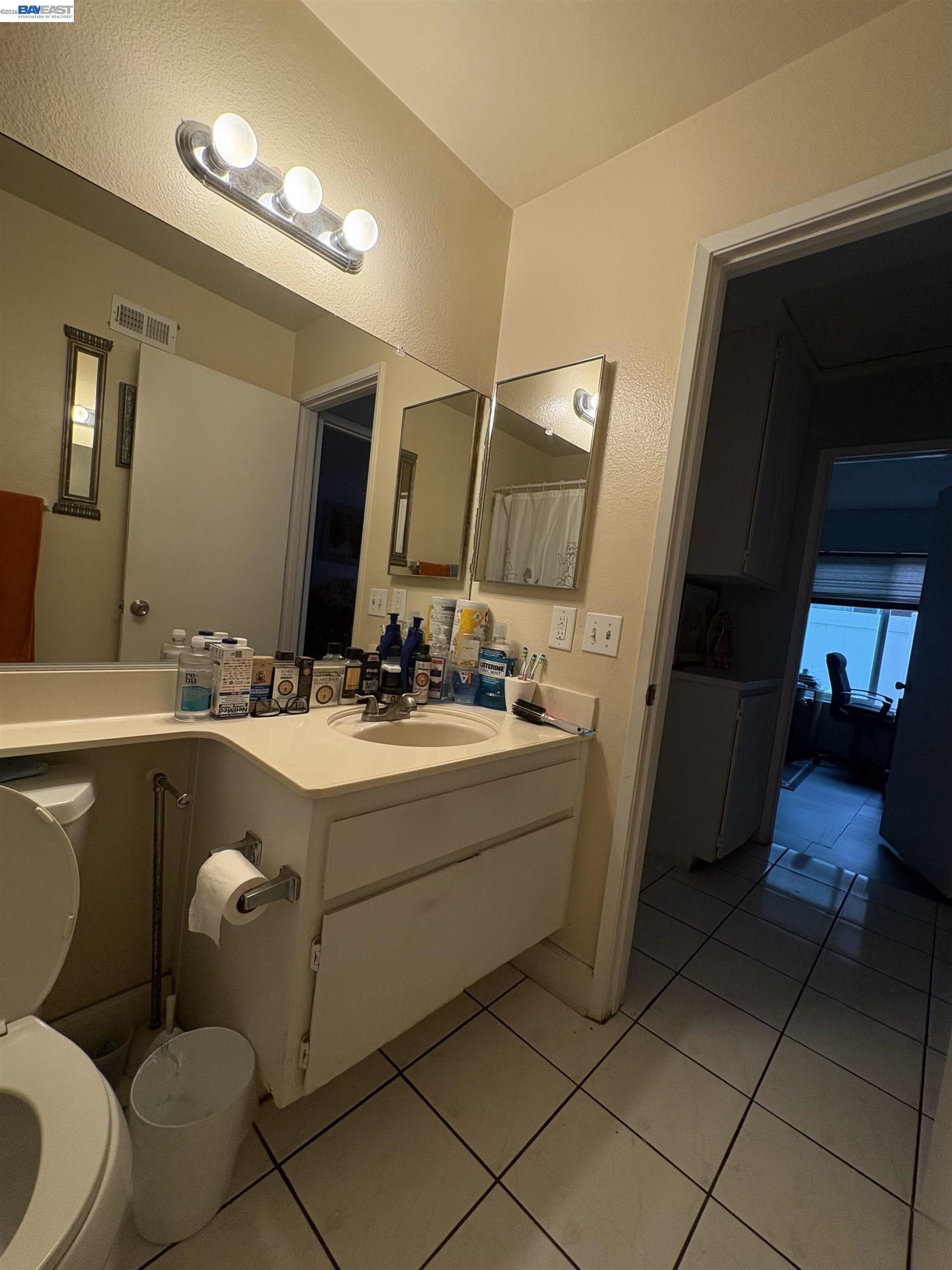 Detail Gallery Image 10 of 17 For 23825 Betts Pl, Moreno Valley,  CA 92553 - 2 Beds | 2/1 Baths