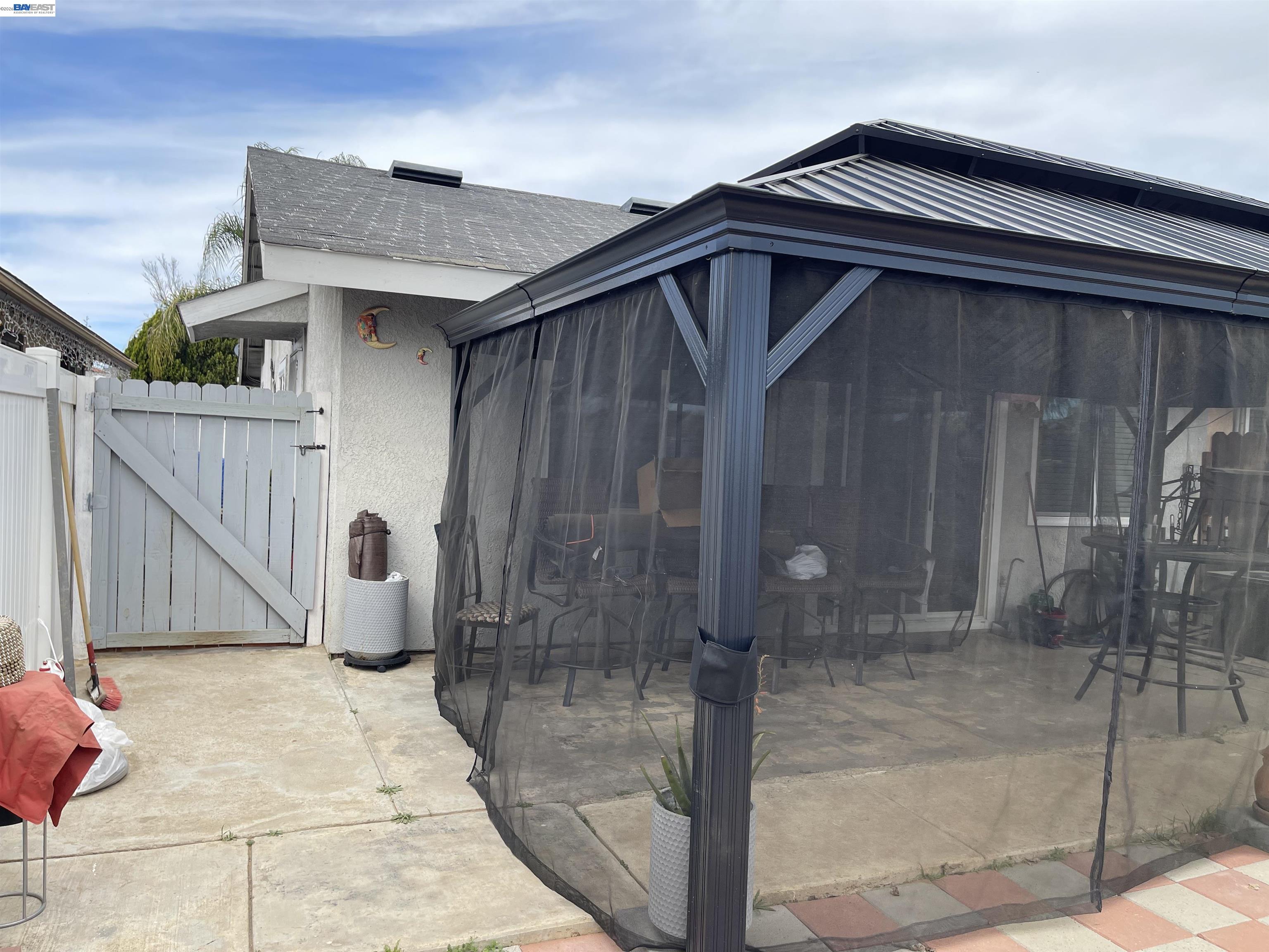 Detail Gallery Image 4 of 4 For 23825 Betts Pl, Moreno Valley,  CA 92553 - 2 Beds | 2/1 Baths