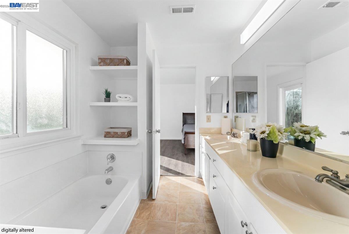 Detail Gallery Image 32 of 52 For 176 Bedford, Hercules,  CA 94547 - 3 Beds | 2 Baths