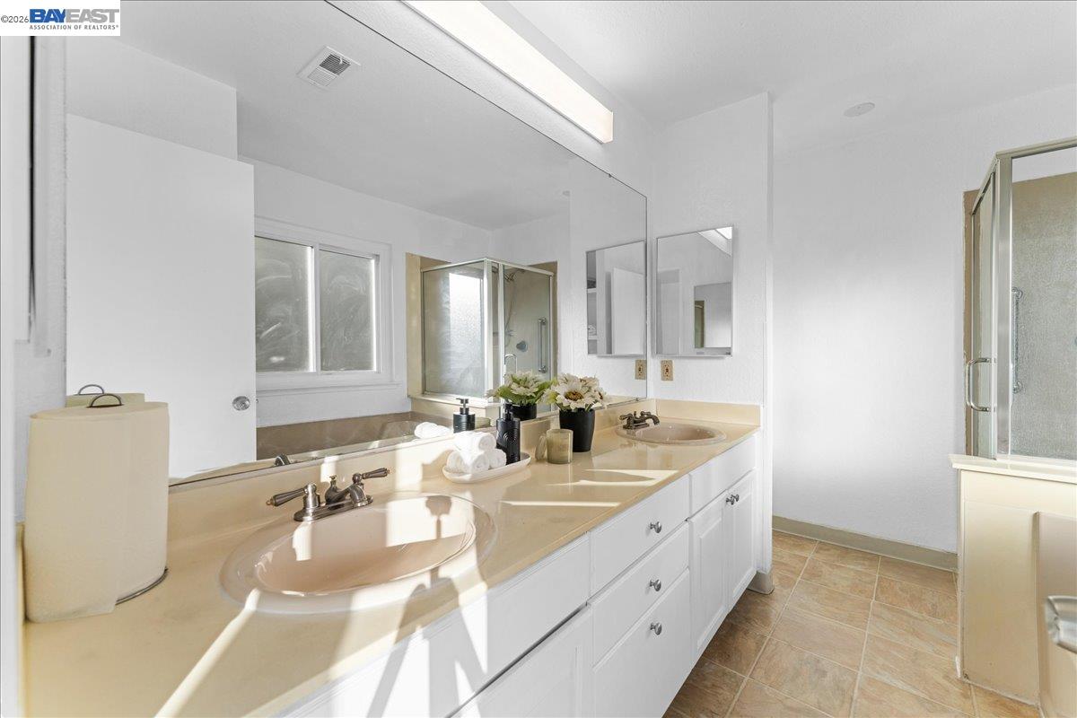 Detail Gallery Image 38 of 52 For 176 Bedford, Hercules,  CA 94547 - 3 Beds | 2 Baths