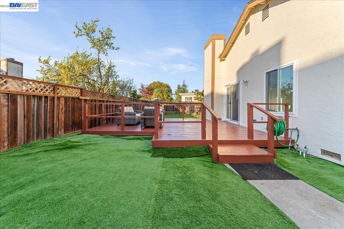 Detail Gallery Image 43 of 52 For 176 Bedford, Hercules,  CA 94547 - 3 Beds | 2 Baths