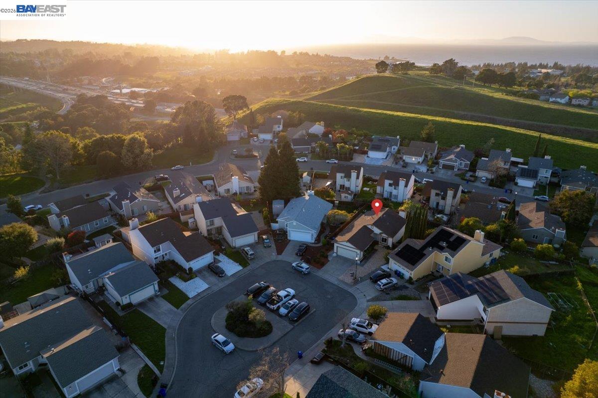 Detail Gallery Image 50 of 52 For 176 Bedford, Hercules,  CA 94547 - 3 Beds | 2 Baths