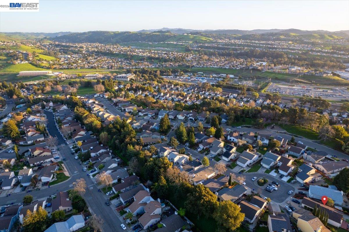 Detail Gallery Image 51 of 52 For 176 Bedford, Hercules,  CA 94547 - 3 Beds | 2 Baths