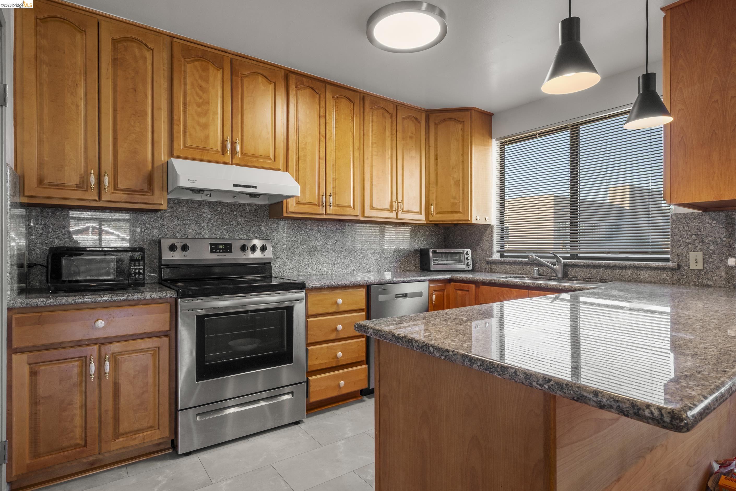 Photo #6: 41126588 Listing: Photo #6