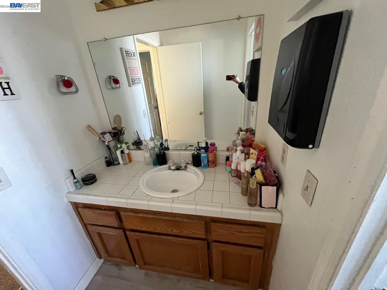 Detail Gallery Image 23 of 24 For Pyrenees Ave, Stockton,  CA 95210-0001 - 4 Beds | 2/1 Baths