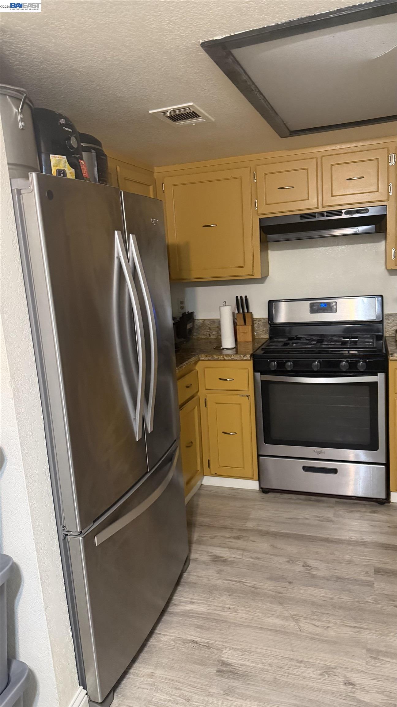 Detail Gallery Image 4 of 8 For Pyrenees Ave, Stockton,  CA 95210-0001 - 4 Beds | 2/1 Baths