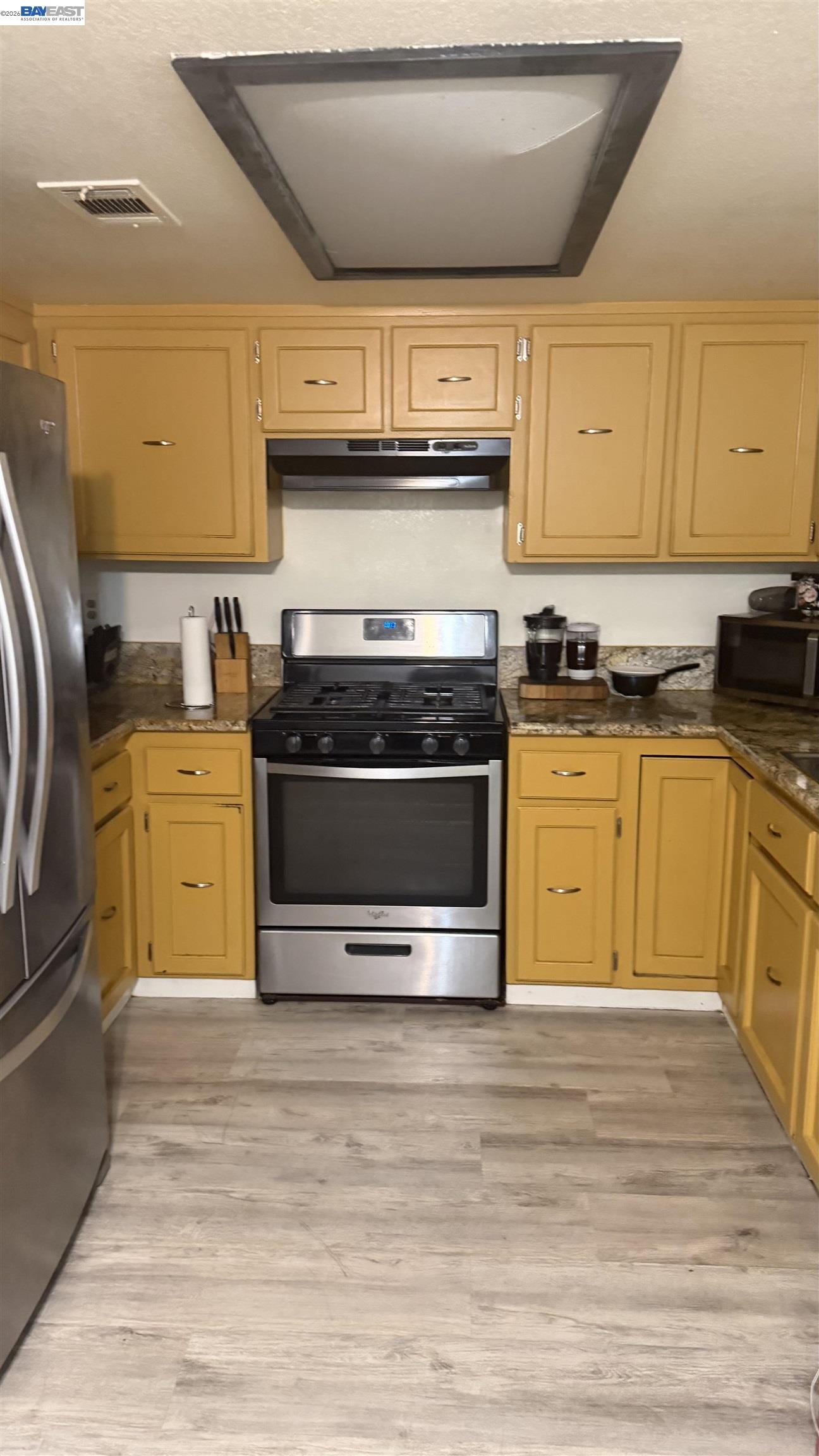 Detail Gallery Image 5 of 8 For Pyrenees Ave, Stockton,  CA 95210-0001 - 4 Beds | 2/1 Baths