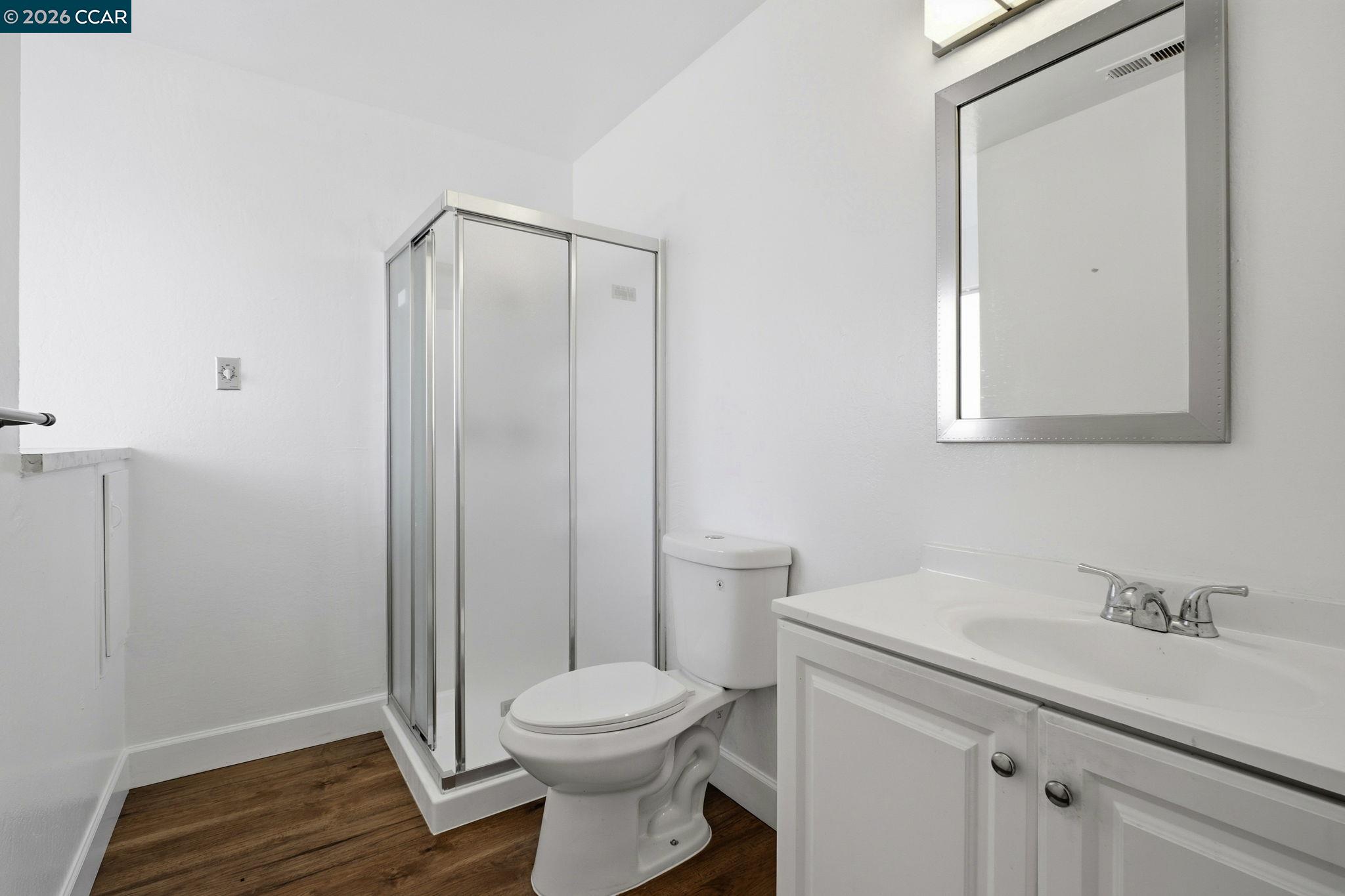 Detail Gallery Image 34 of 42 For 26147 Danforth Ln, Hayward,  CA 94545 - 5 Beds | 3 Baths