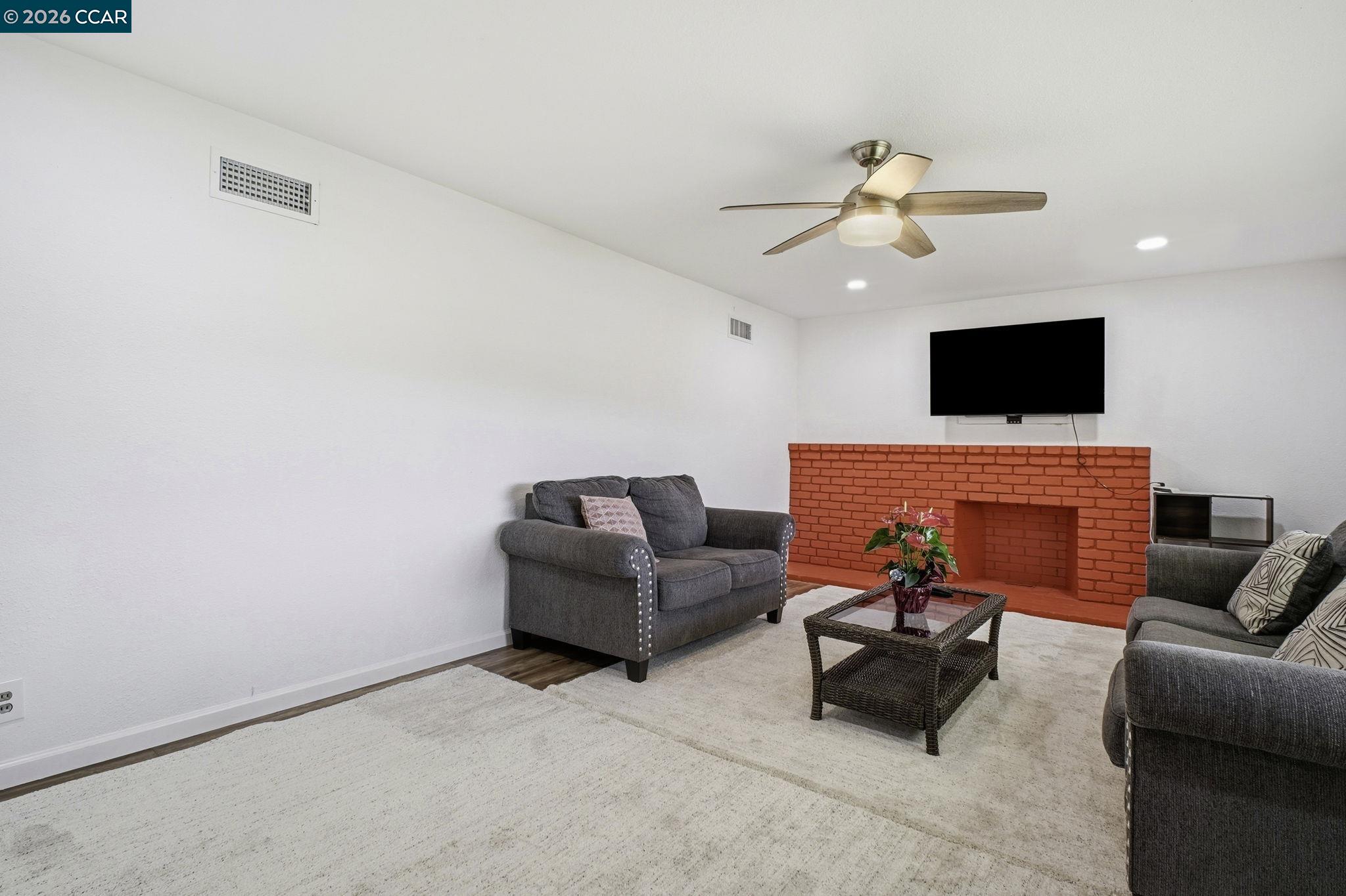 26147 Danforth Ln, Hayward, CA, 94545