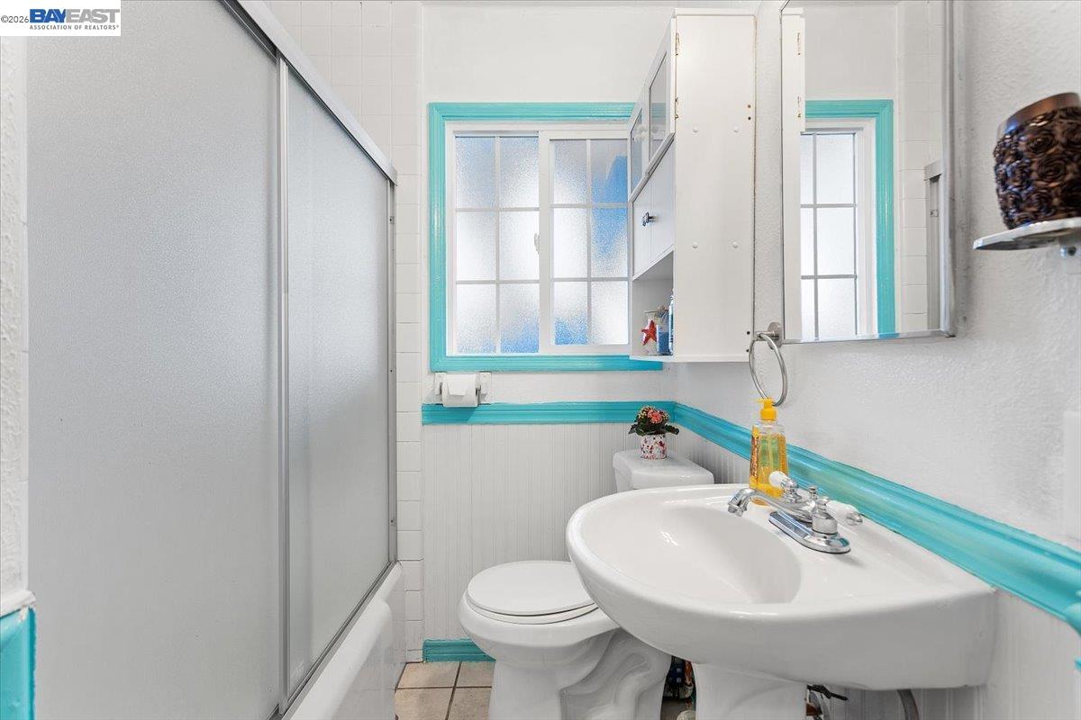 Detail Gallery Image 18 of 34 For 1114 Arthur Ave, San Leandro,  CA 94577 - 4 Beds | 2 Baths